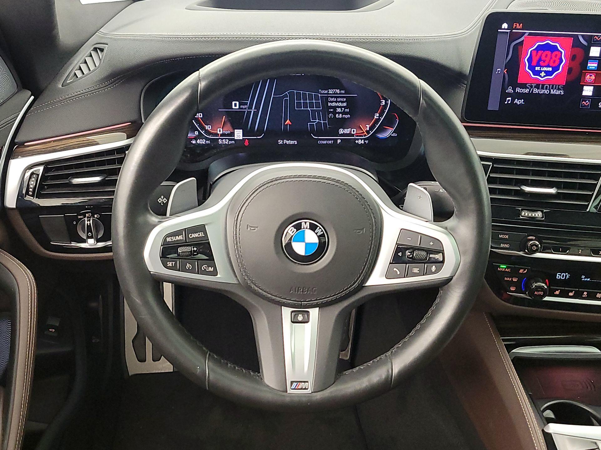 Thumbnail: 2021 BMW 5 Series - 10