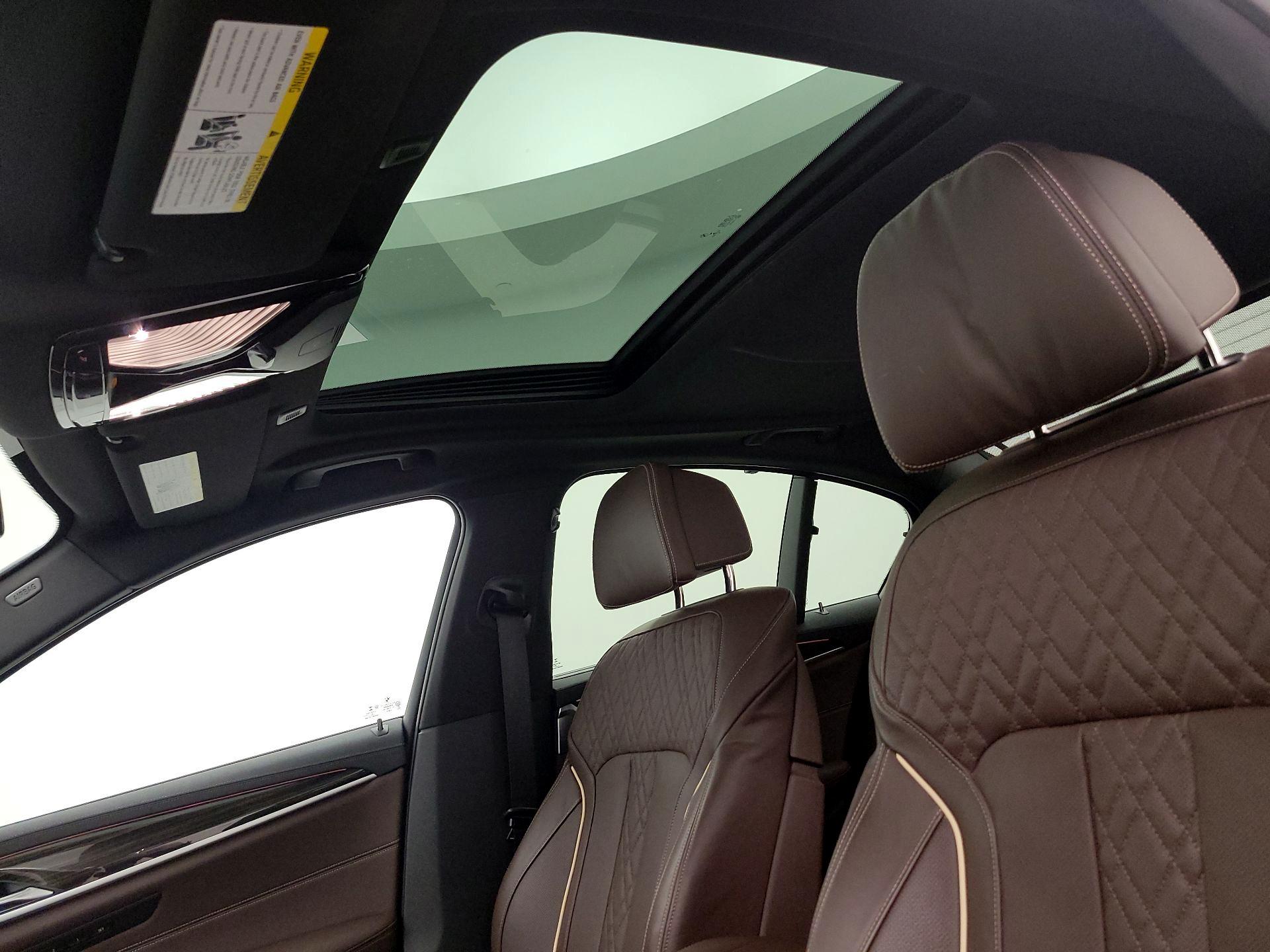 Thumbnail: 2021 BMW 5 Series - 20