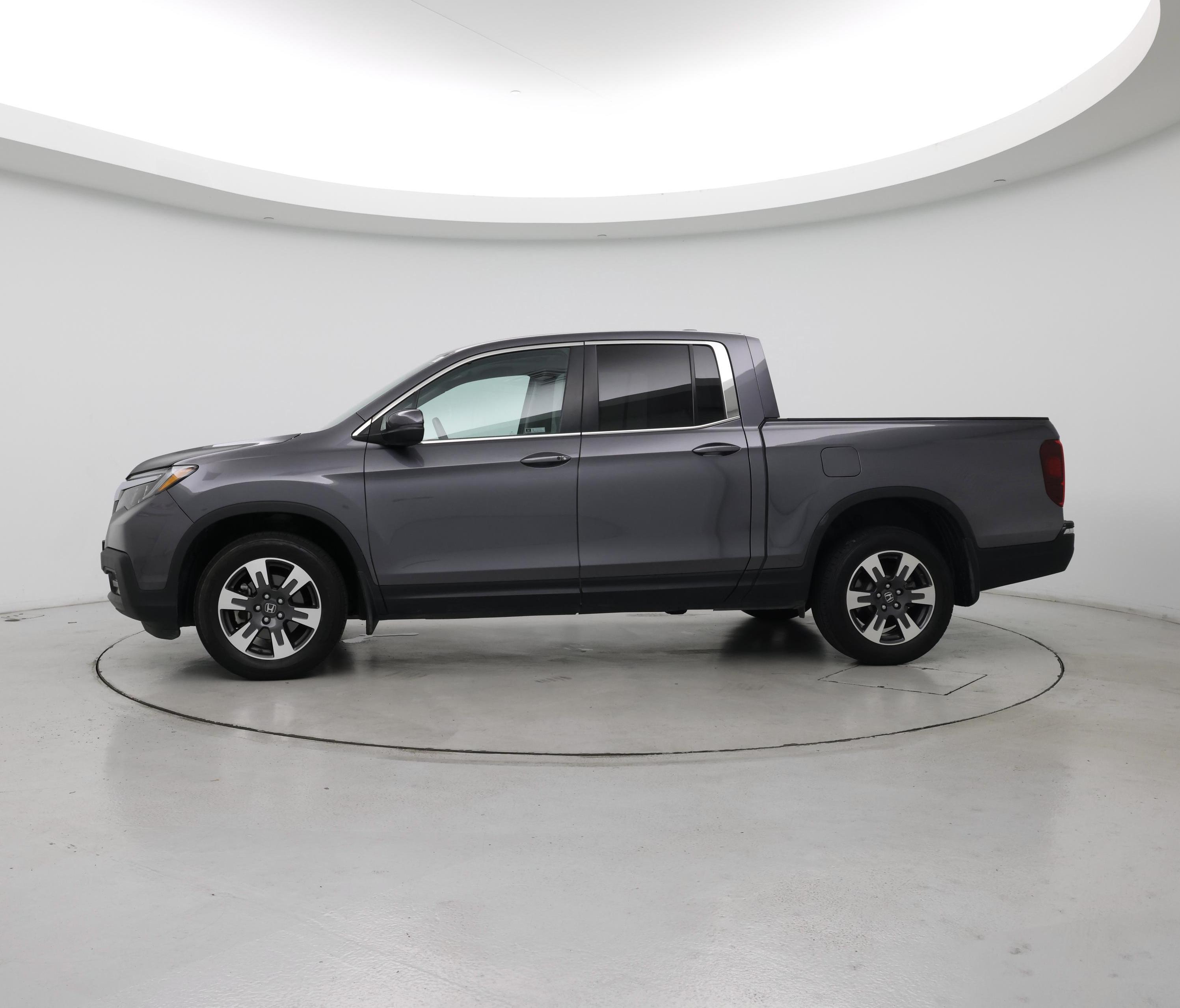 Thumbnail: 2019 Honda Ridgeline - 3