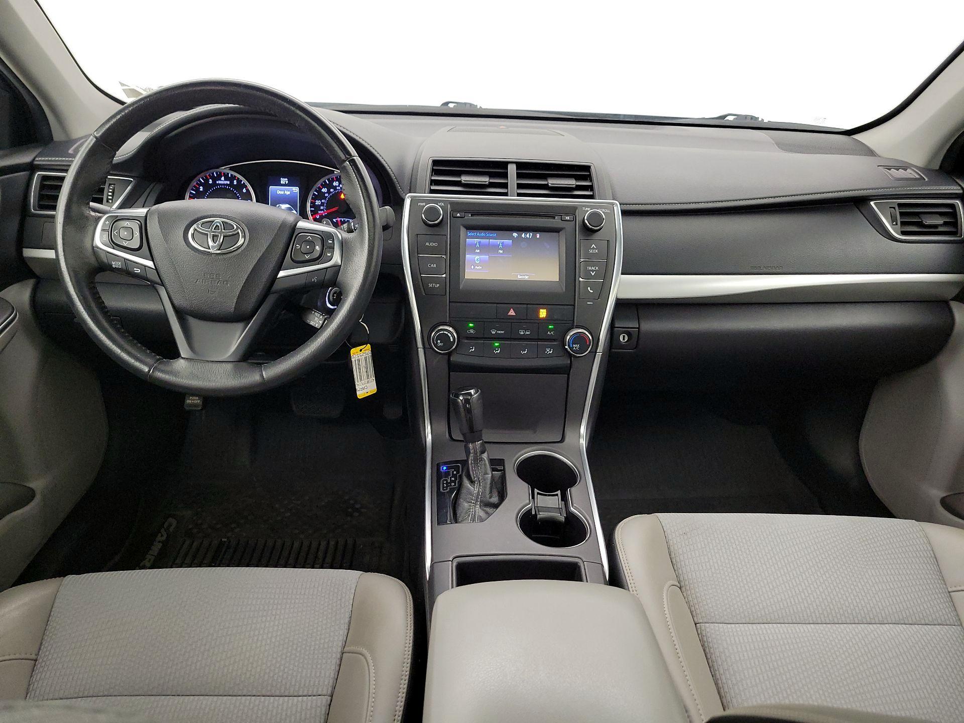 Thumbnail: 2017 Toyota Camry - 9