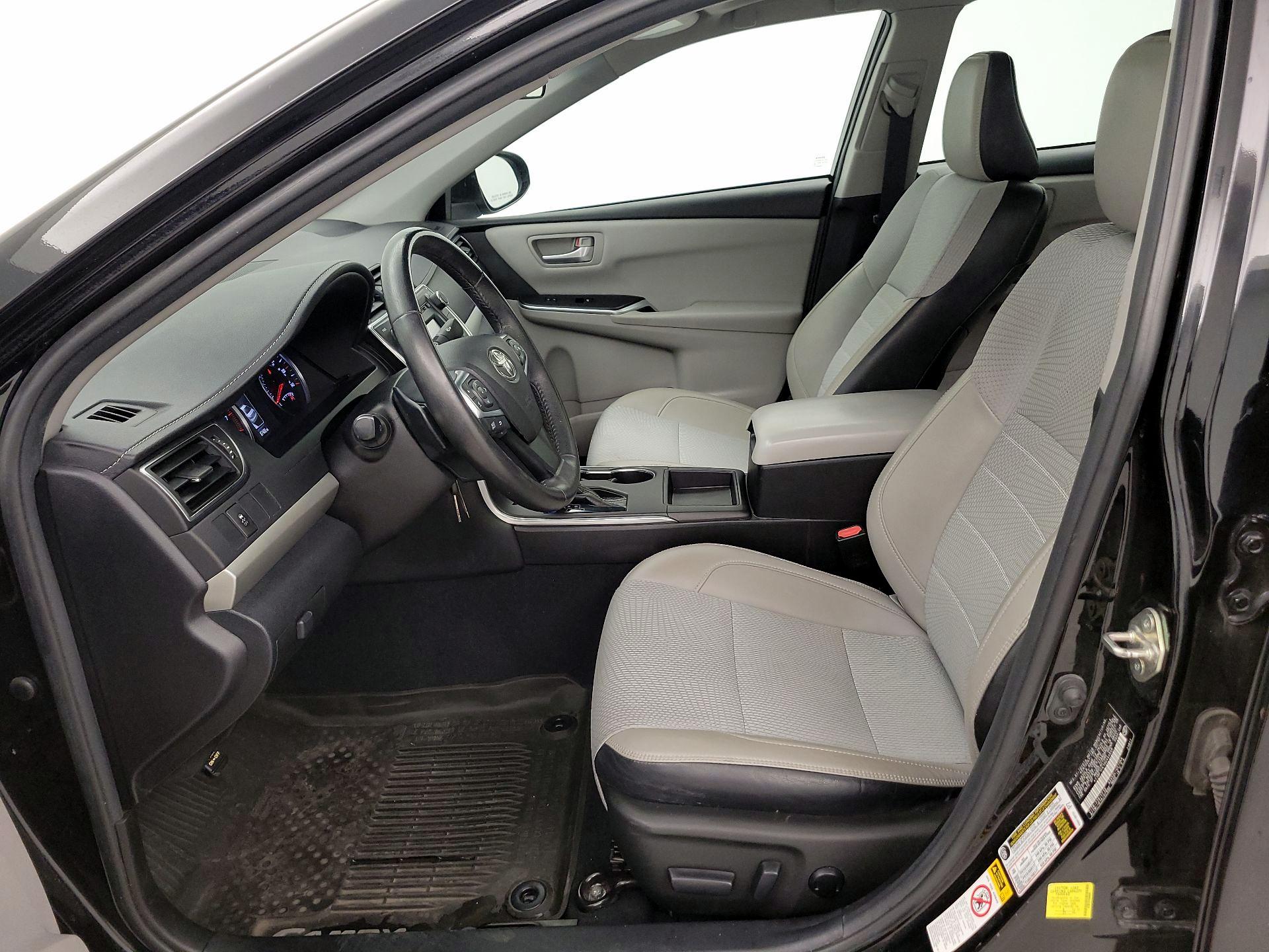 Thumbnail: 2017 Toyota Camry - 11