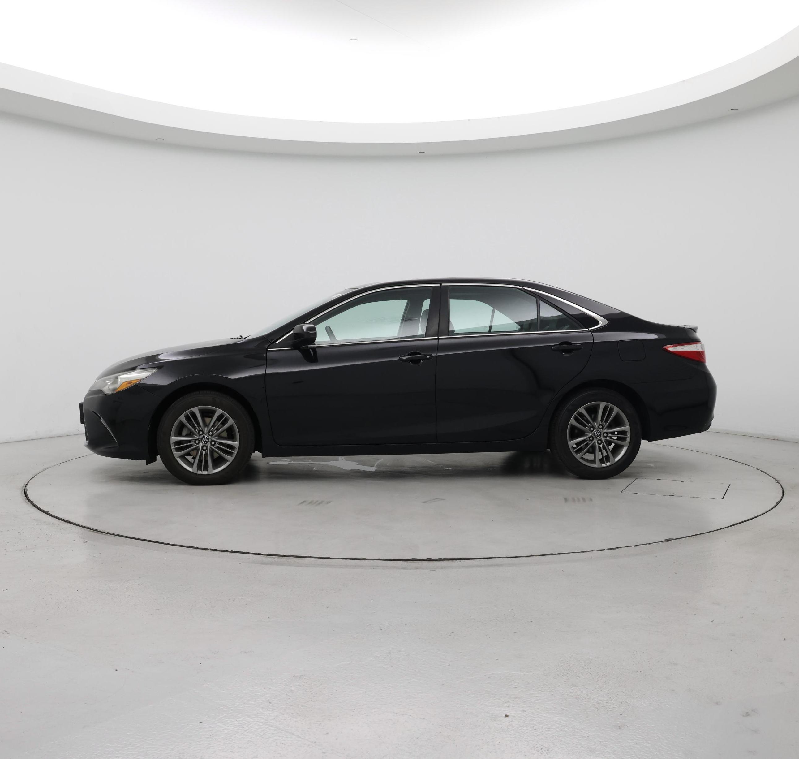 Thumbnail: 2017 Toyota Camry - 3