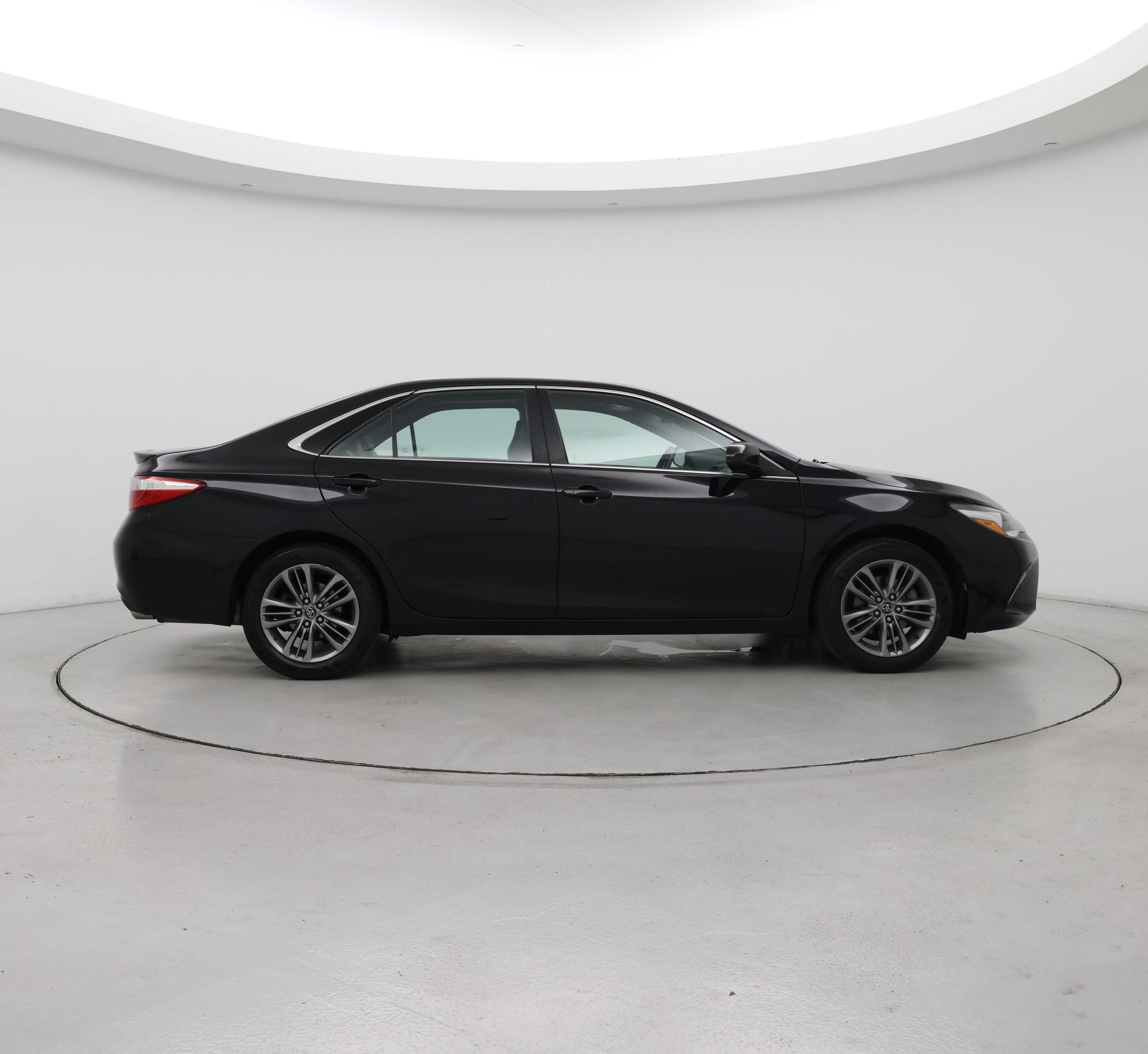 Thumbnail: 2017 Toyota Camry - 7