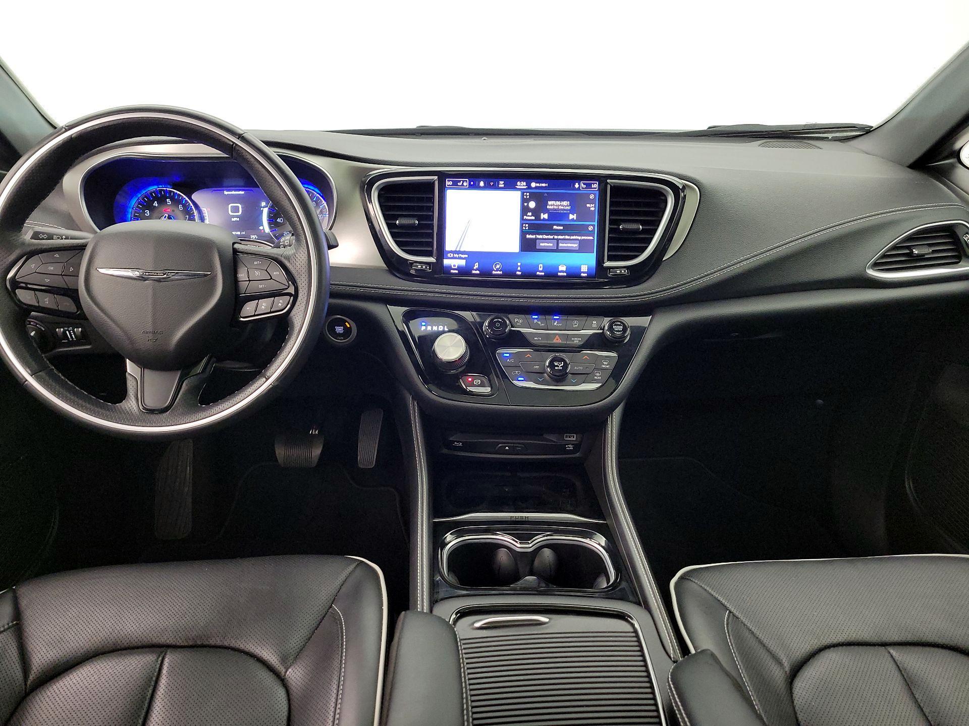 Thumbnail: 2021 Chrysler Pacifica - 9