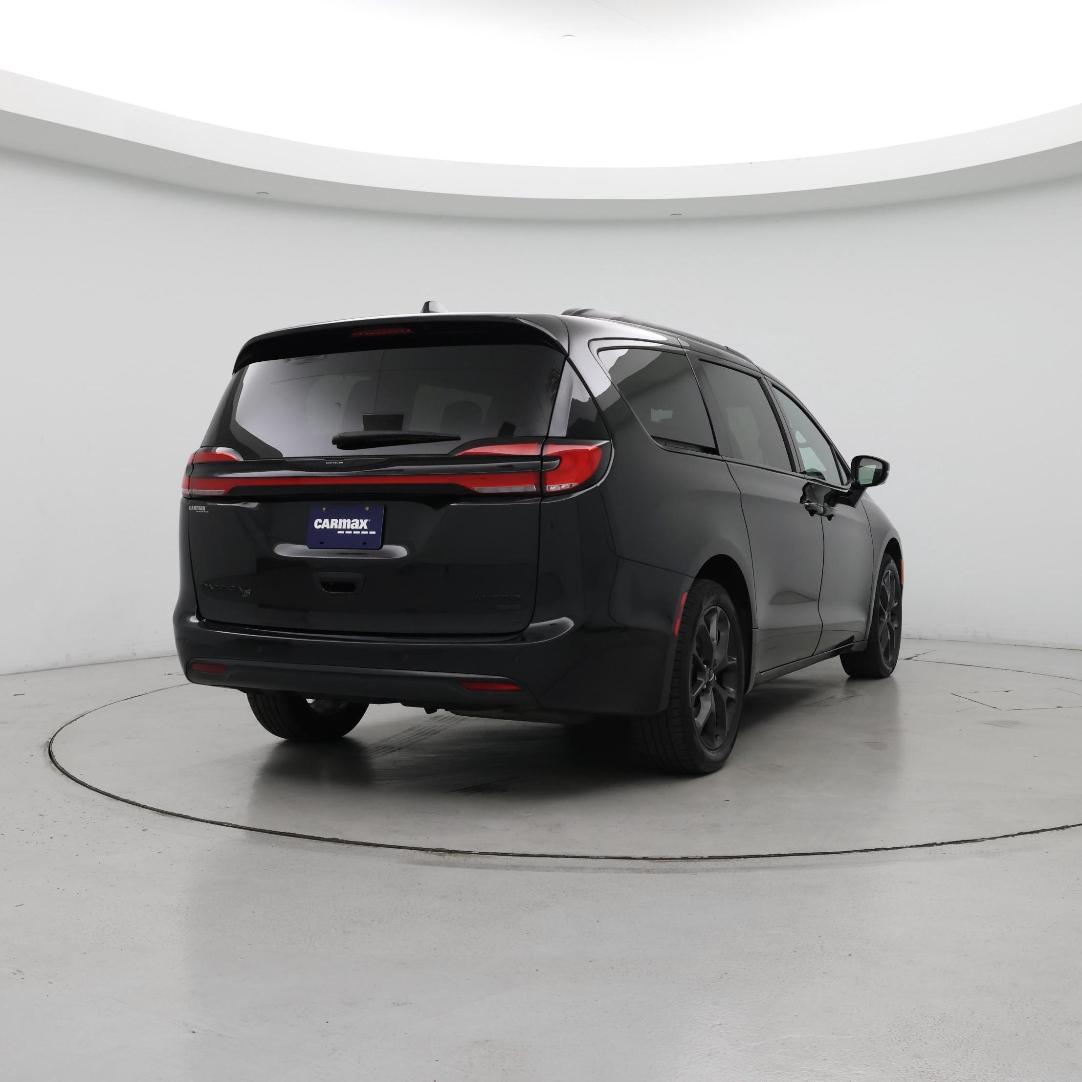 Thumbnail: 2021 Chrysler Pacifica - 8