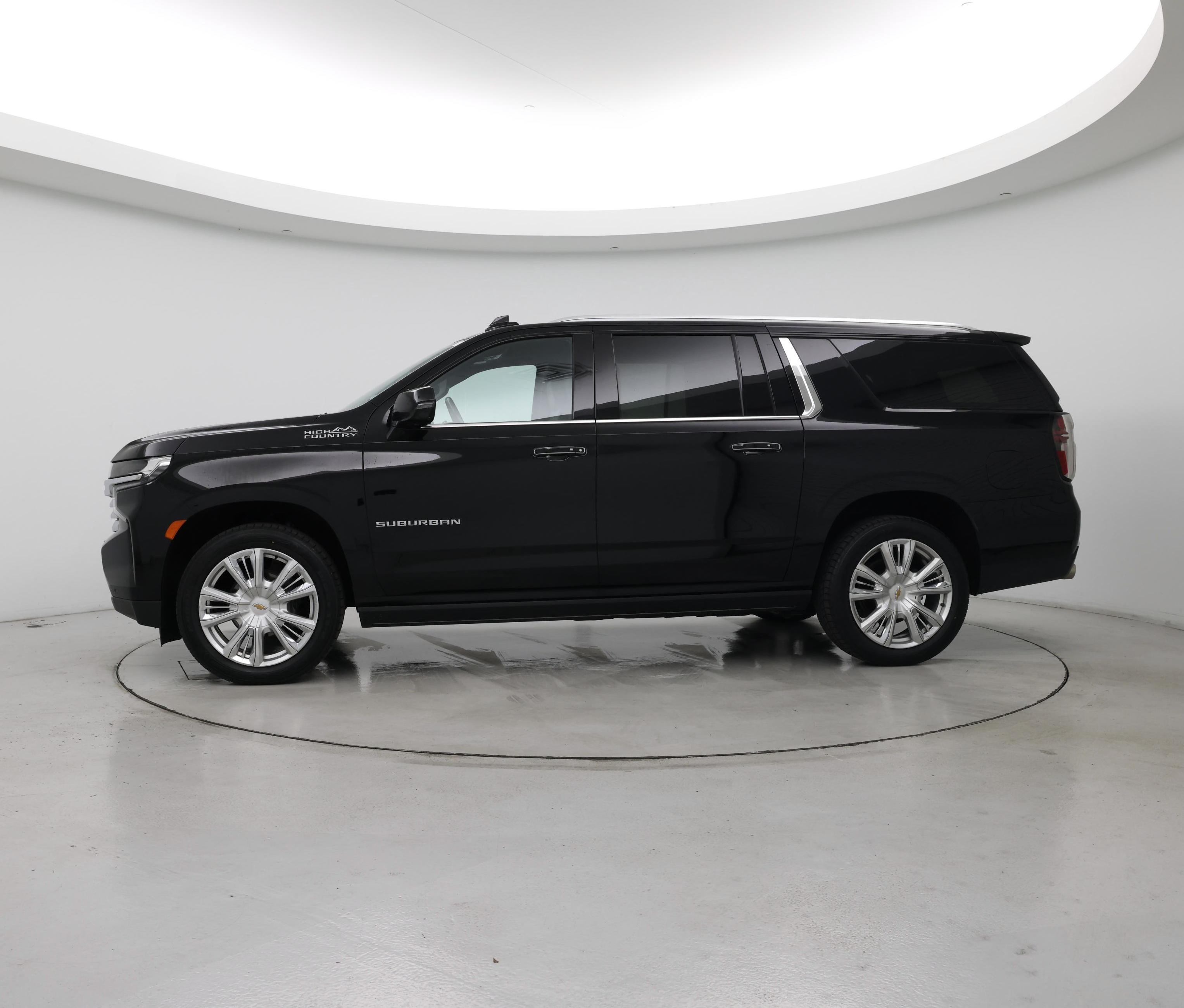 Thumbnail: 2021 Chevrolet Suburban - 3