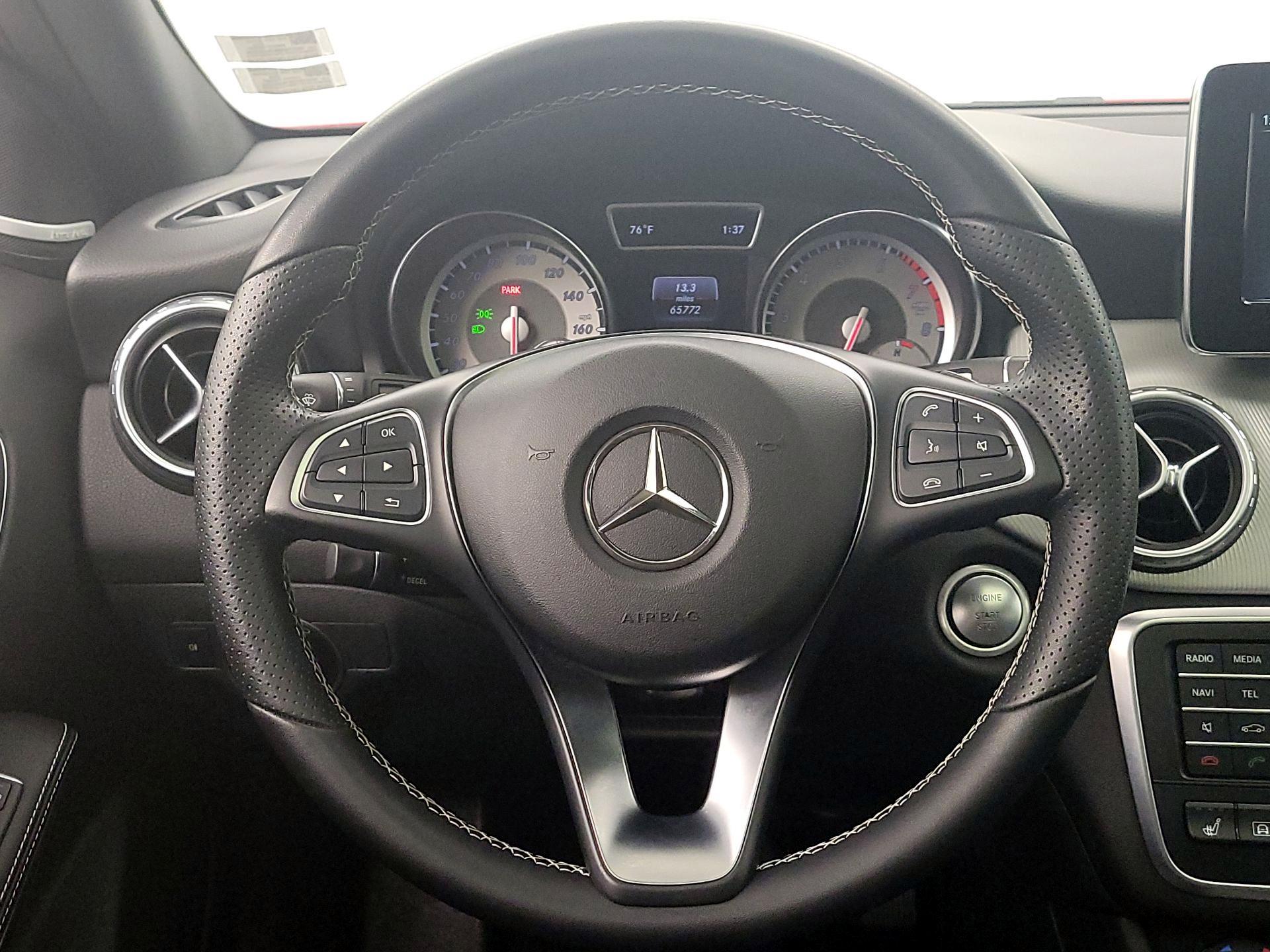 Thumbnail: 2017 Mercedes-Benz GLA - 10