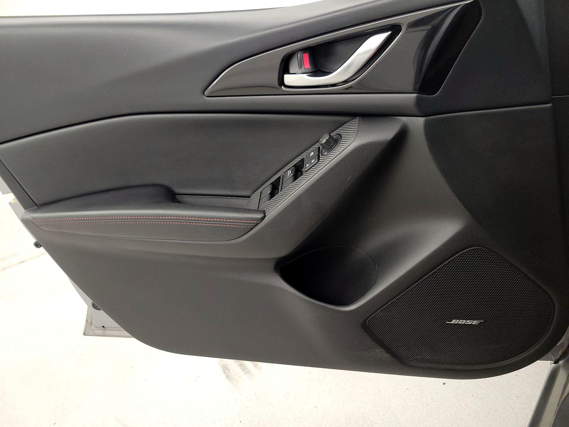 Thumbnail: 2015 Mazda Mazda3 - 14