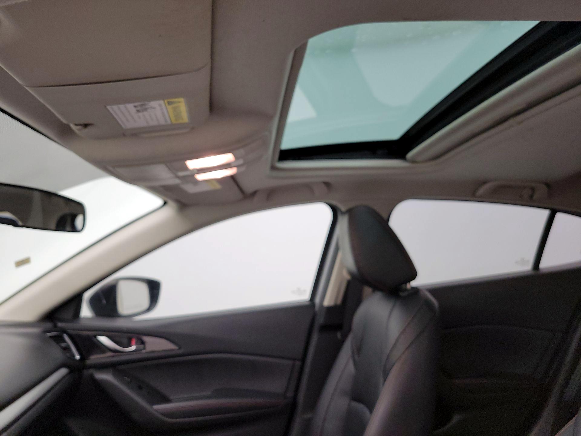 Thumbnail: 2015 Mazda Mazda3 - 19