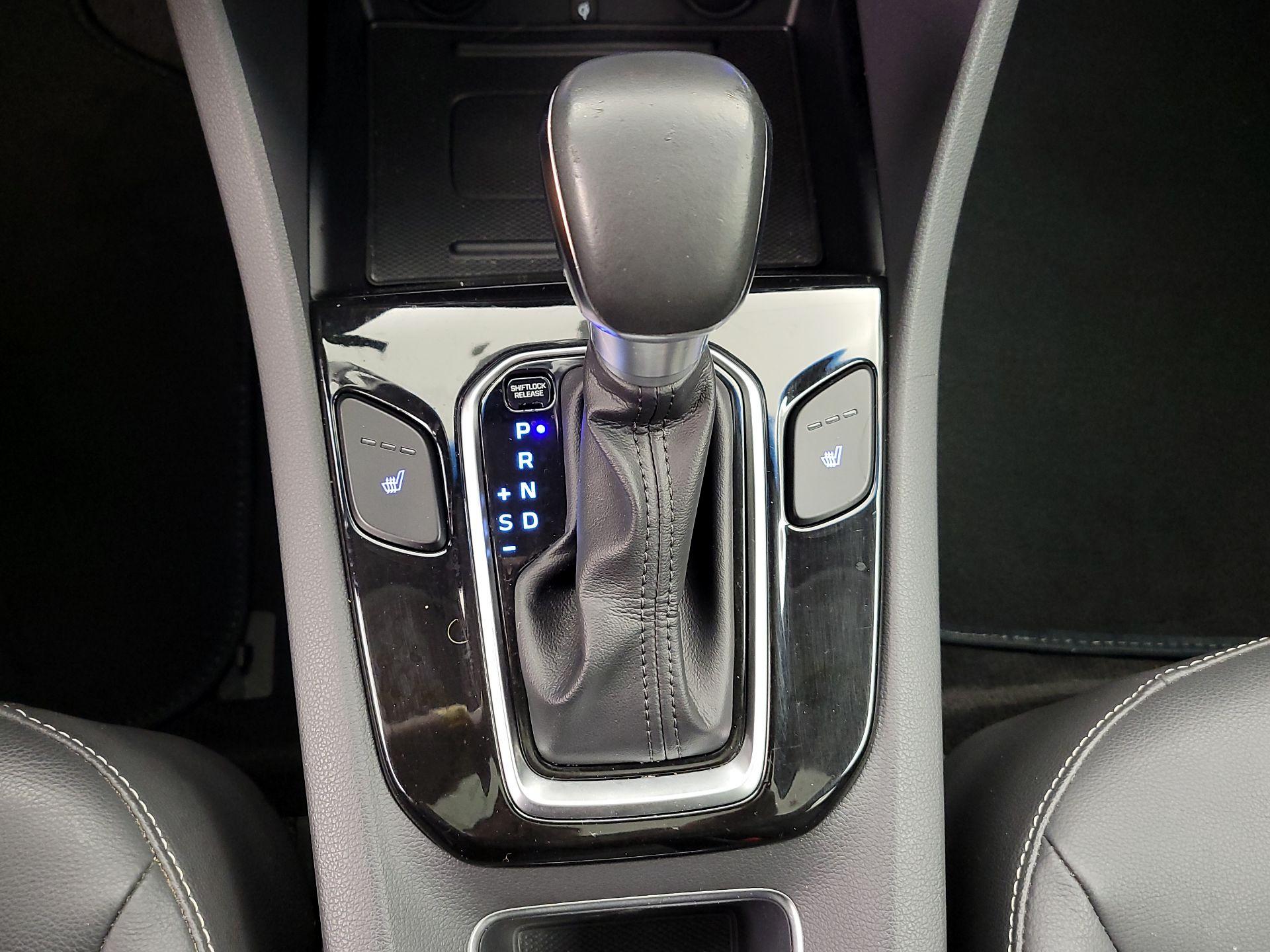 Thumbnail: 2019 Hyundai Ioniq - 18