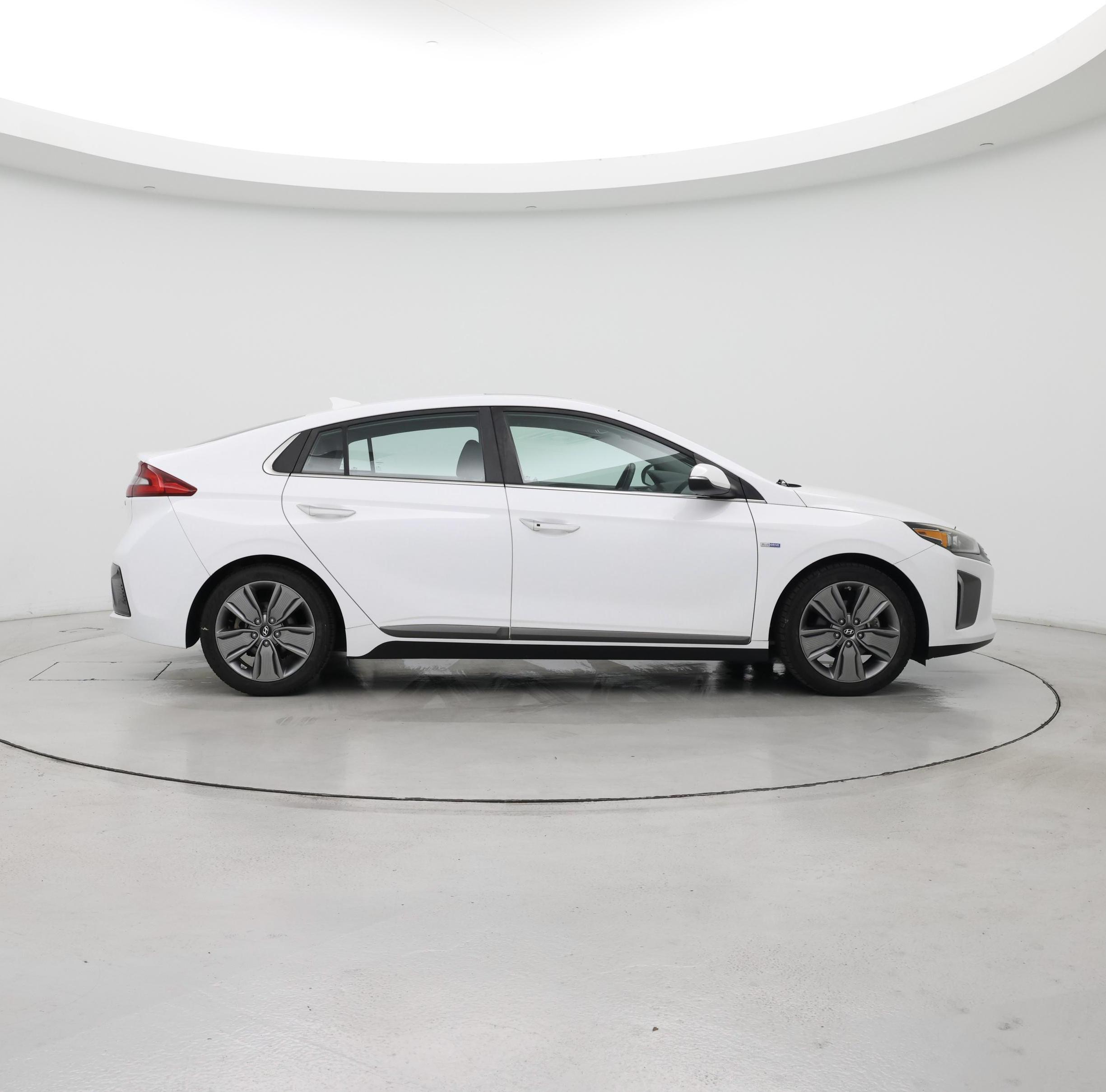 Thumbnail: 2019 Hyundai Ioniq - 7