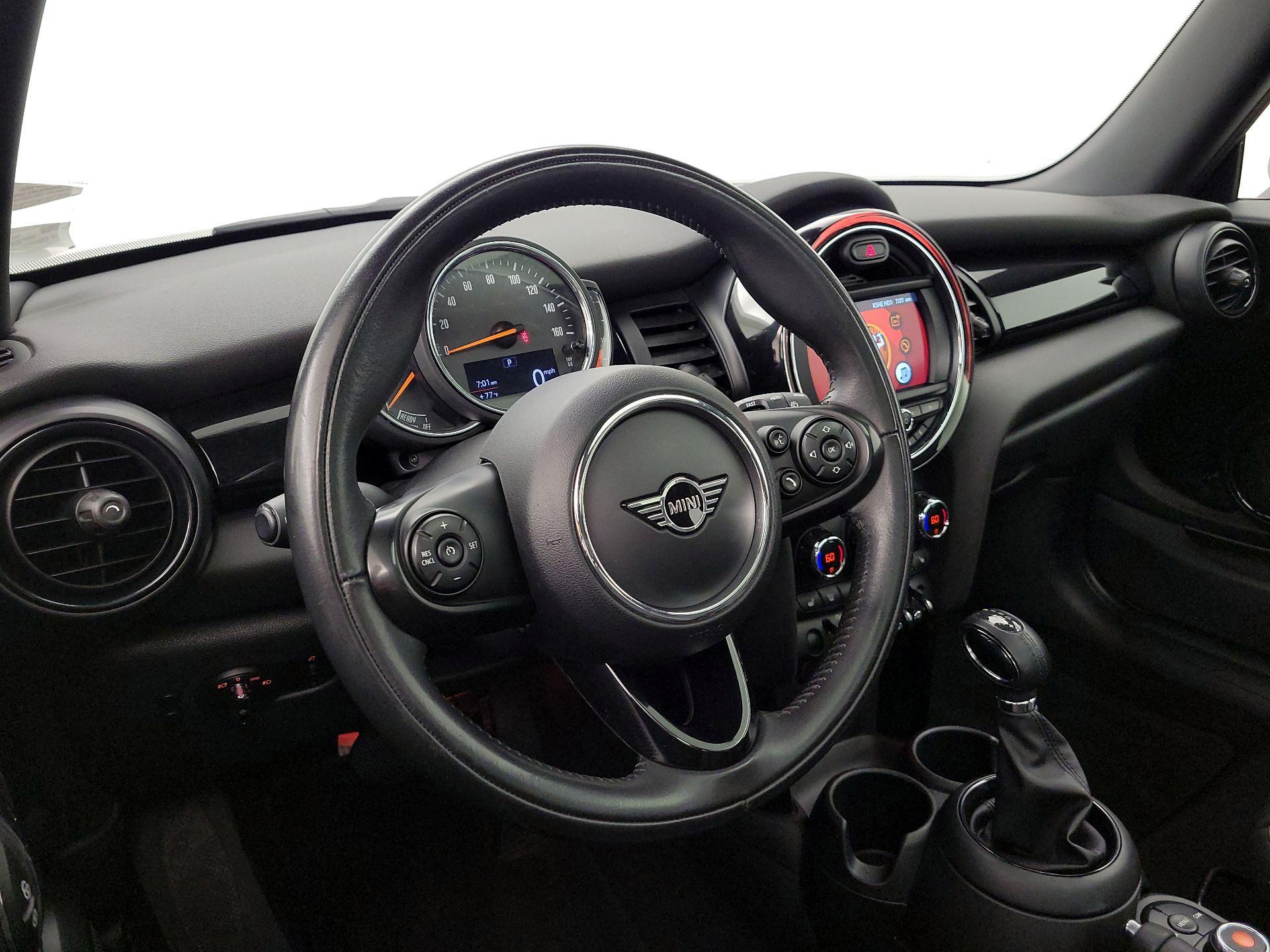 Thumbnail: 2019 MINI Cooper Hardtop - 9