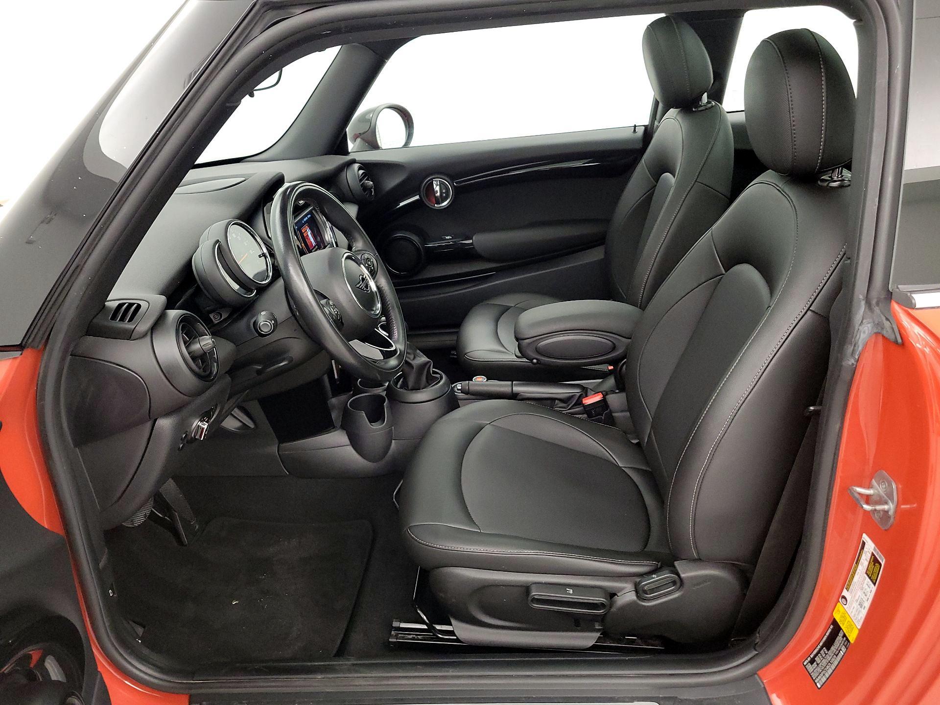 Thumbnail: 2019 MINI Cooper Hardtop - 11