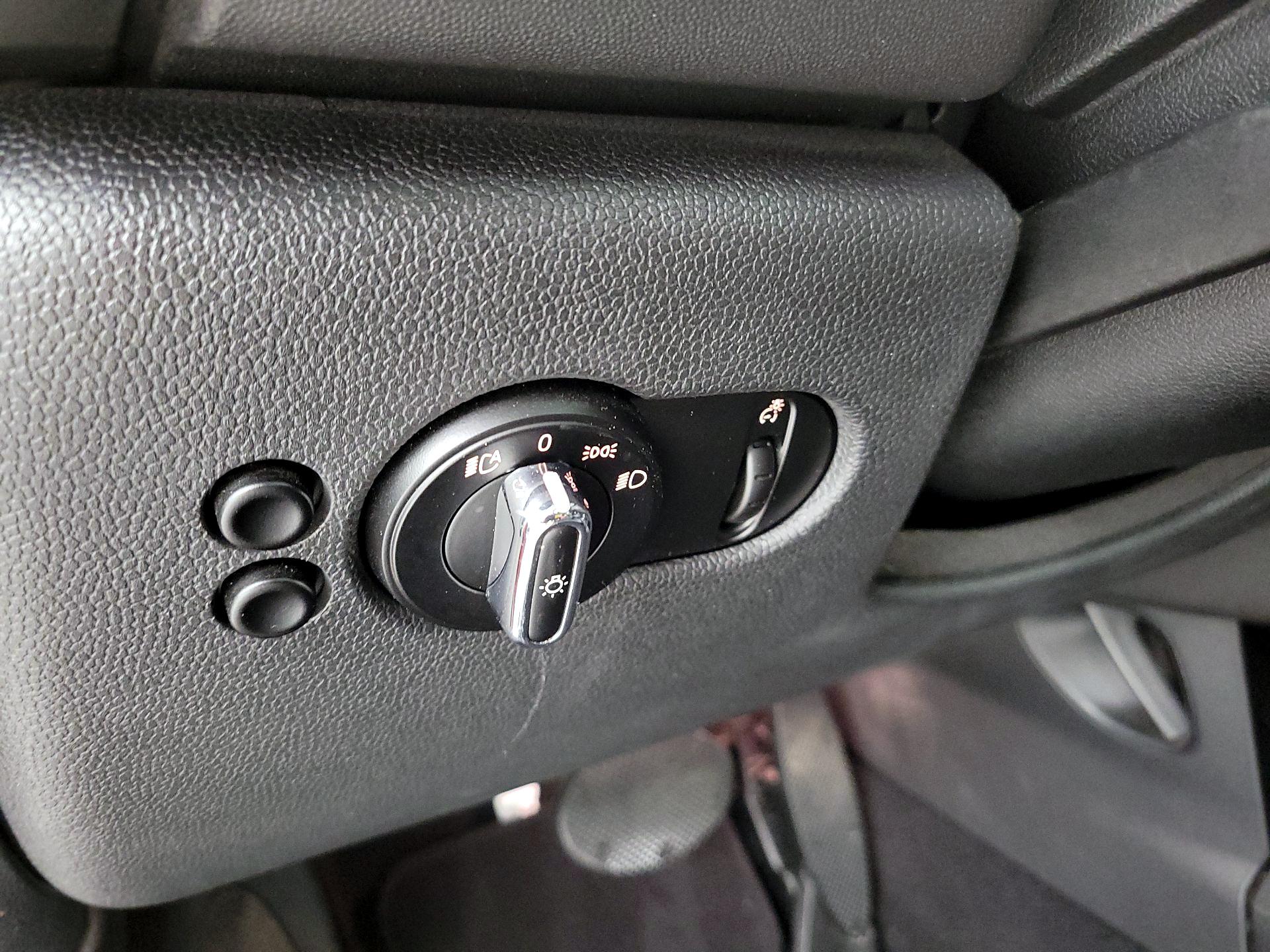 Thumbnail: 2019 MINI Cooper Hardtop - 13