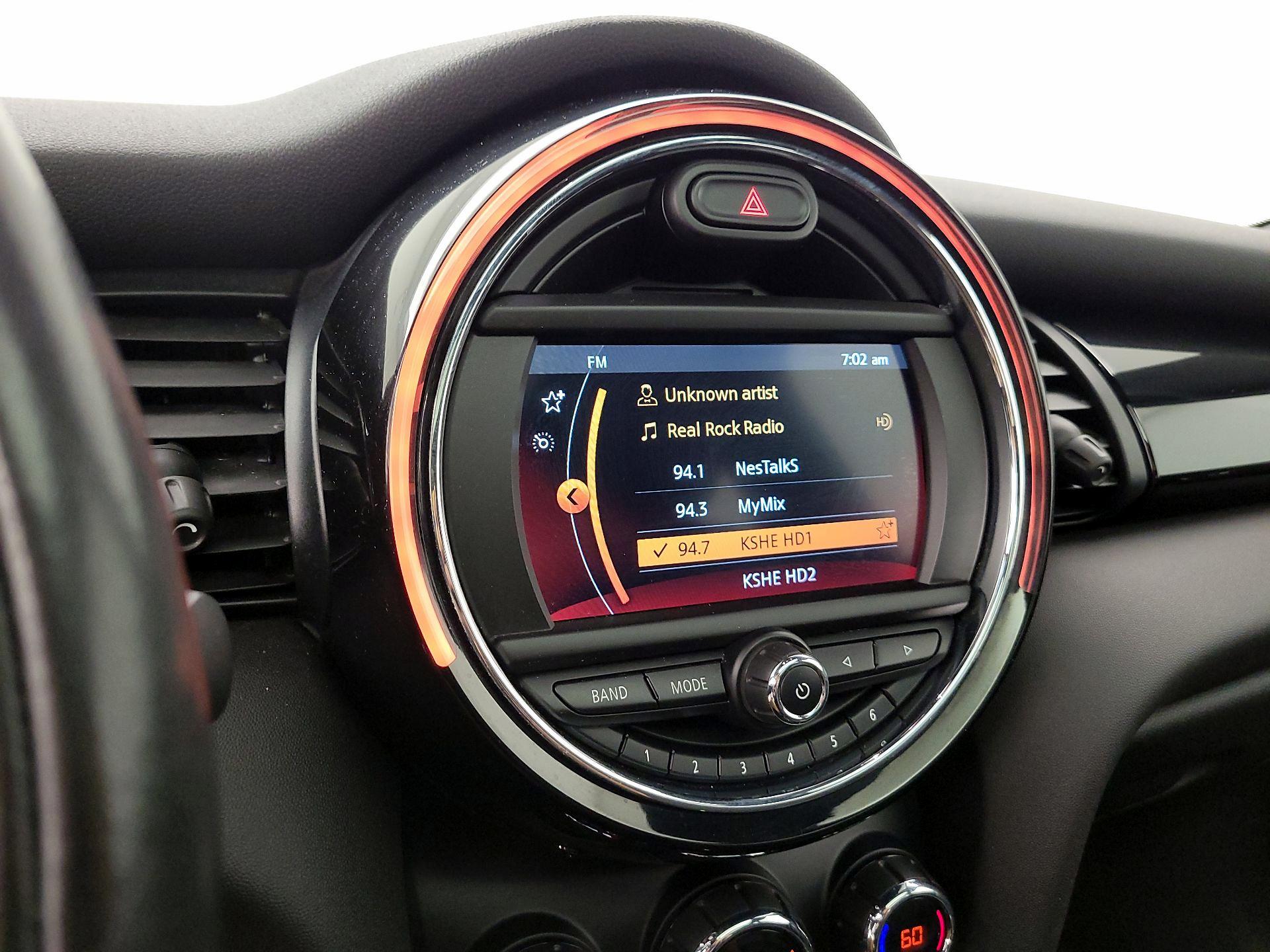 Thumbnail: 2019 MINI Cooper Hardtop - 15