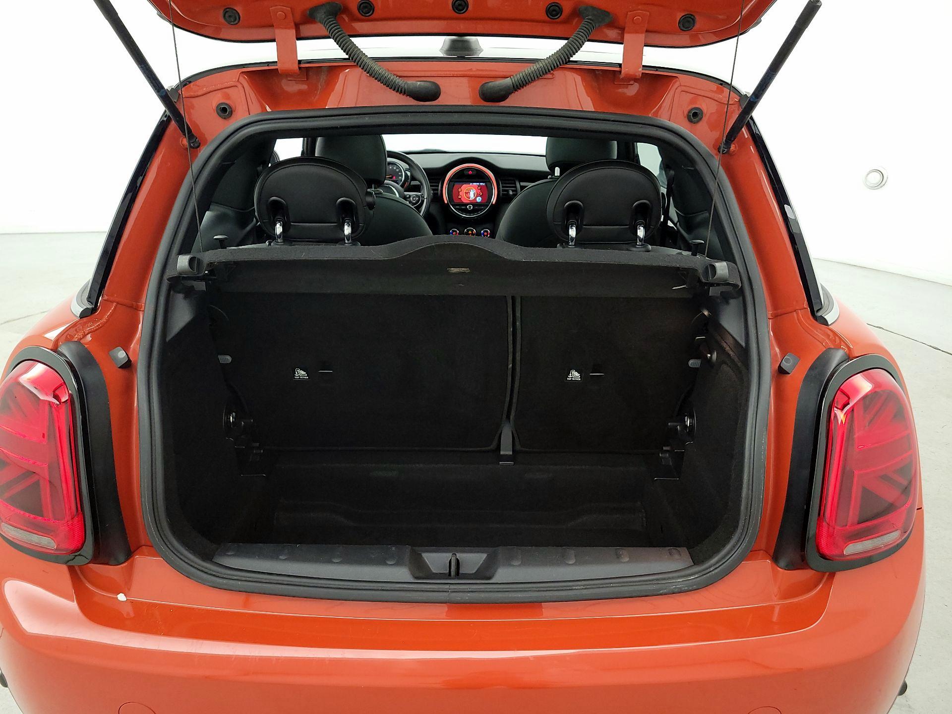 Thumbnail: 2019 MINI Cooper Hardtop - 20