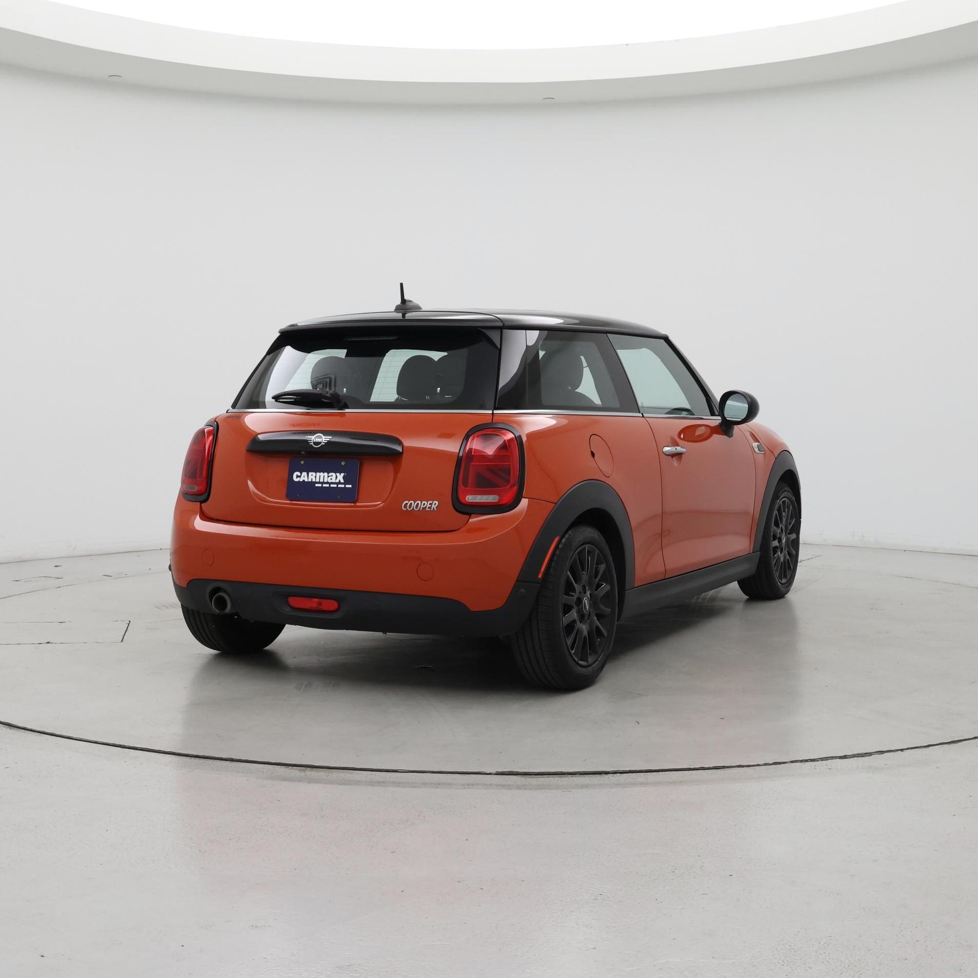 Thumbnail: 2019 MINI Cooper Hardtop - 8