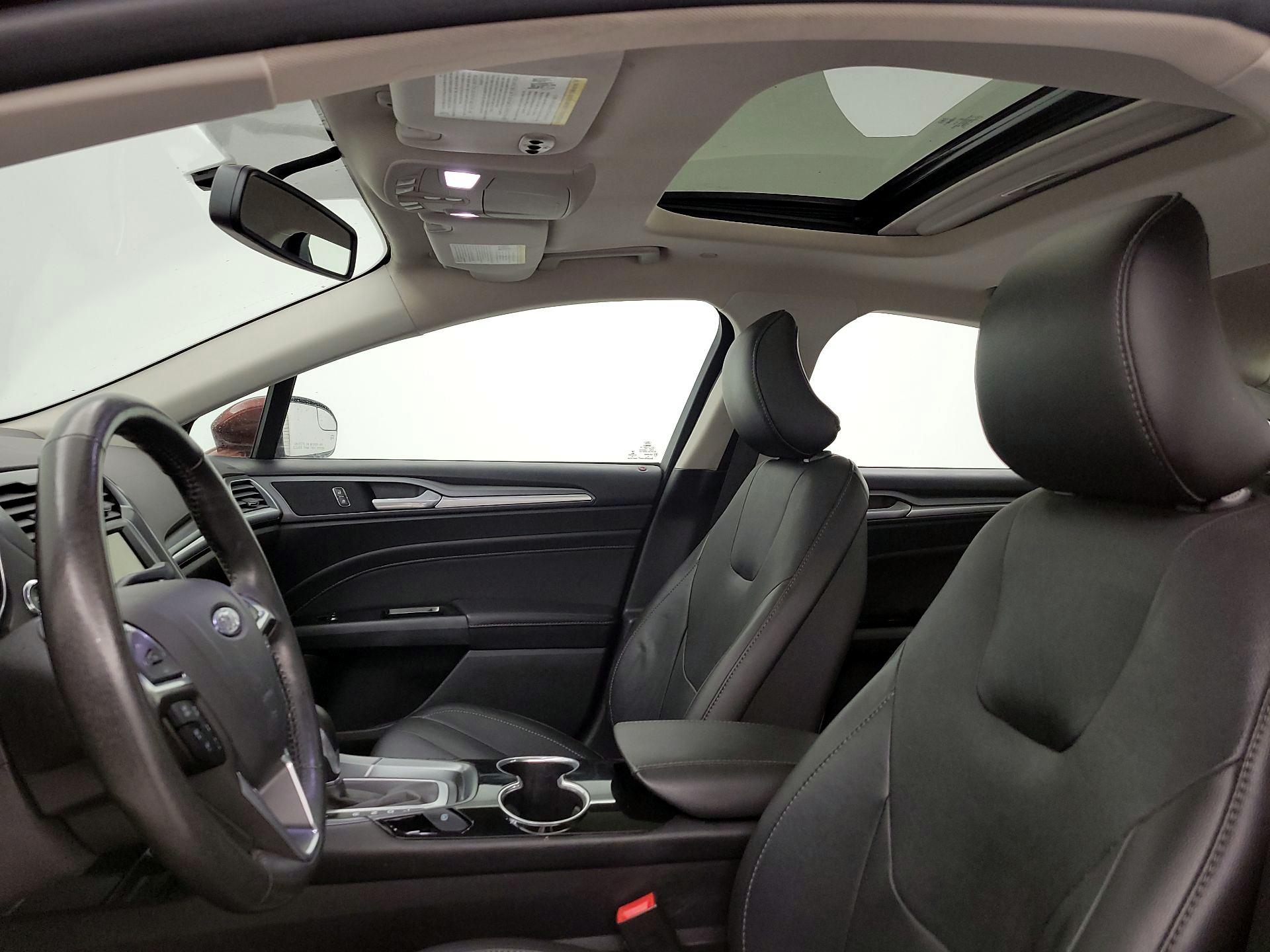 Thumbnail: 2016 Ford Fusion - 19