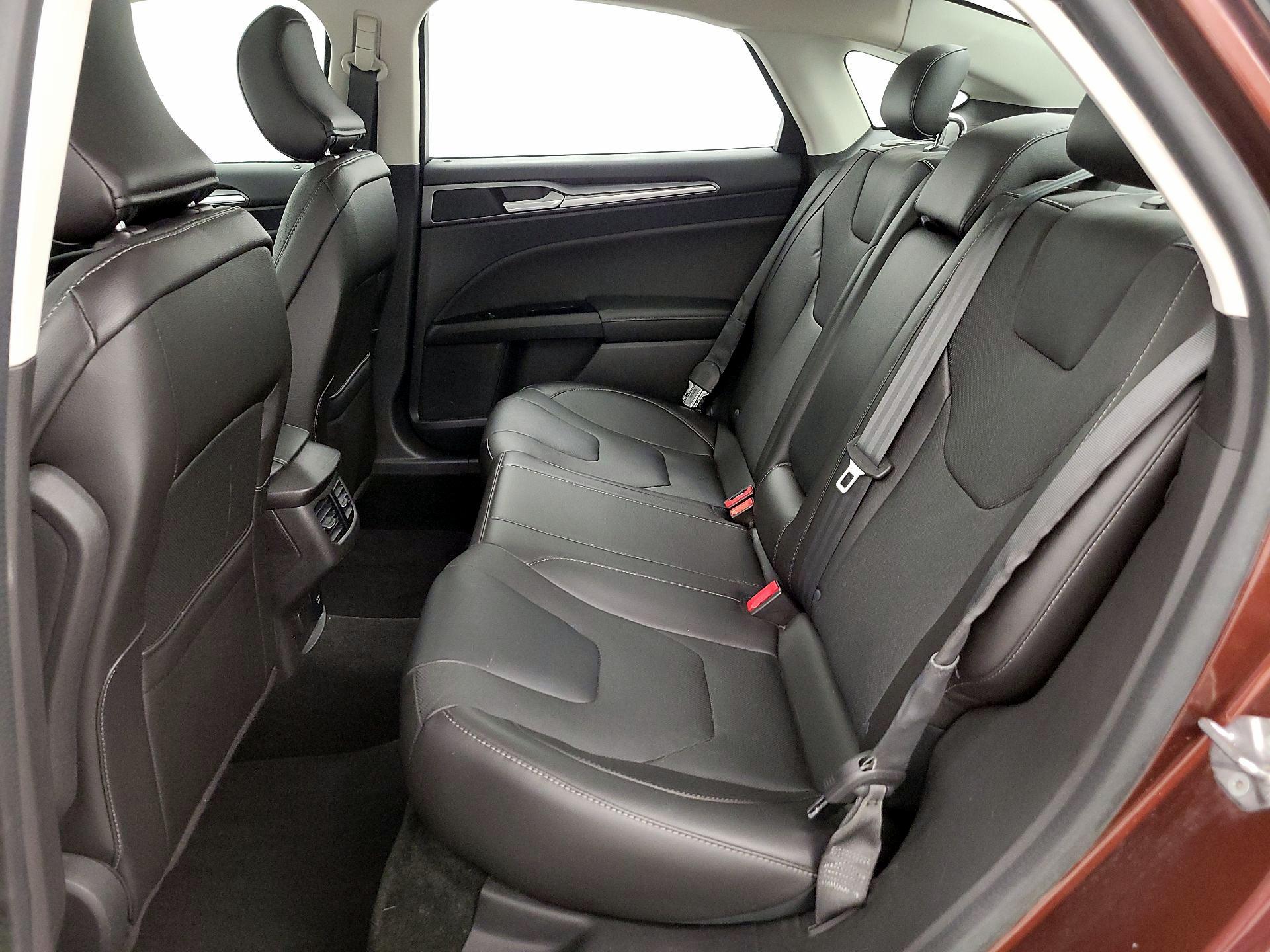 Thumbnail: 2016 Ford Fusion - 20
