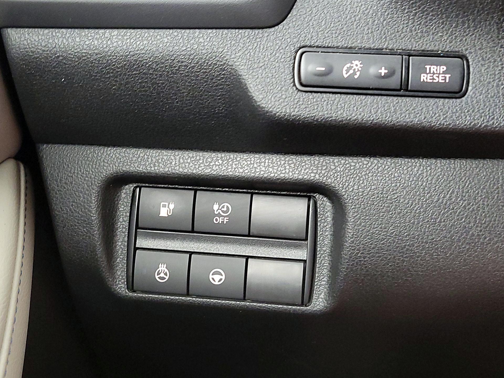 Thumbnail: 2018 Nissan Leaf - 13
