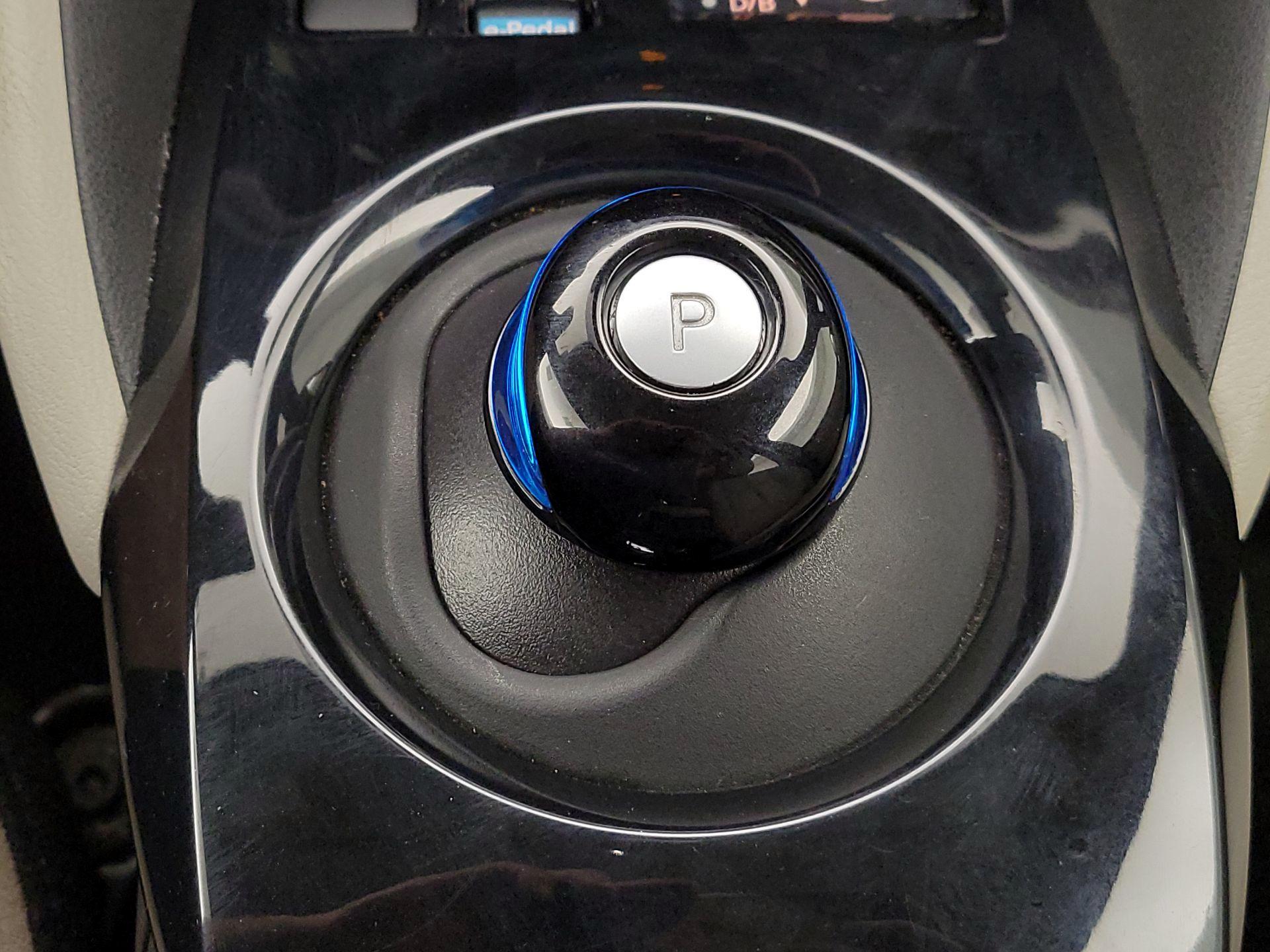 Thumbnail: 2018 Nissan Leaf - 18