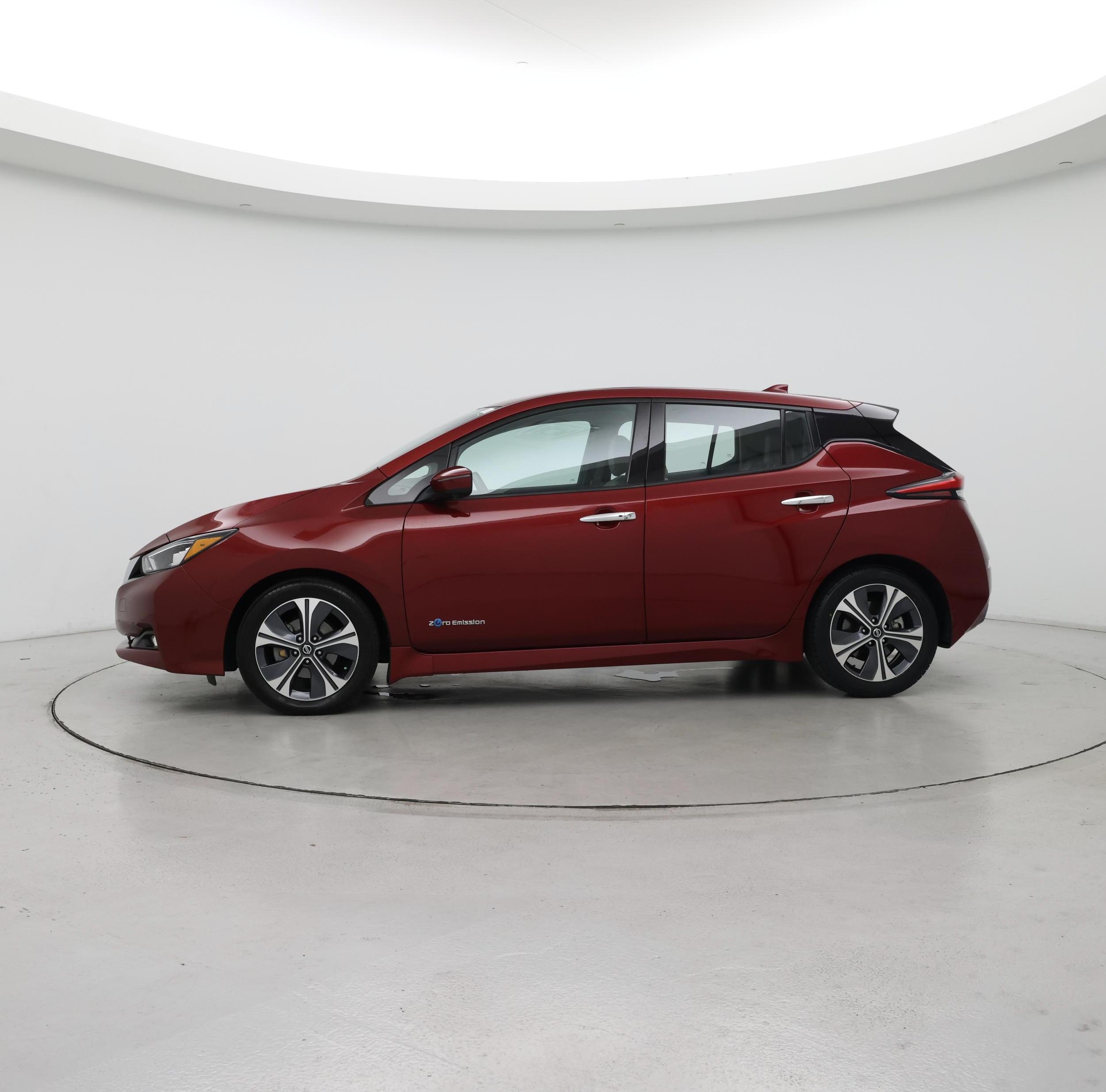 Thumbnail: 2018 Nissan Leaf - 3