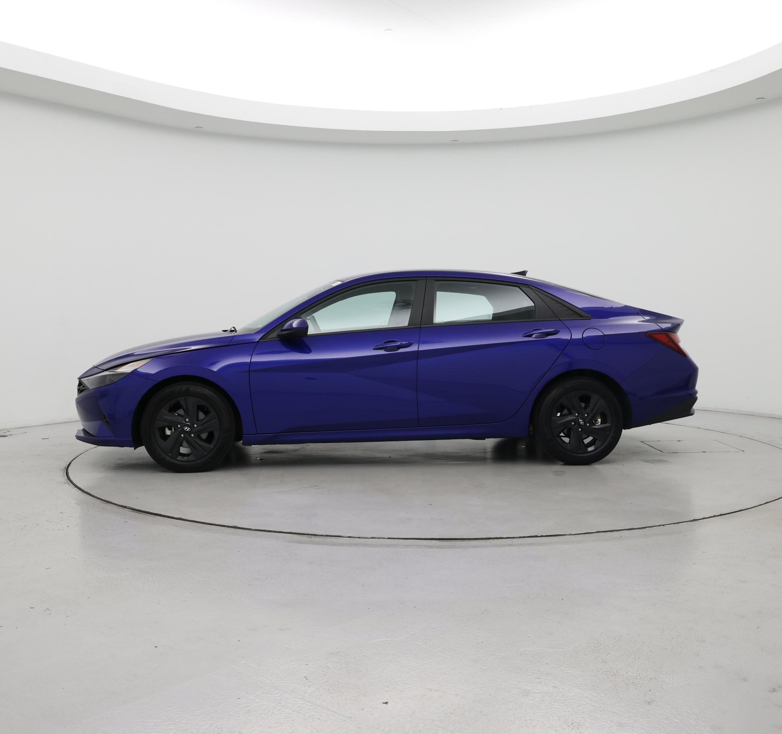 Thumbnail: 2023 Hyundai Elantra - 3