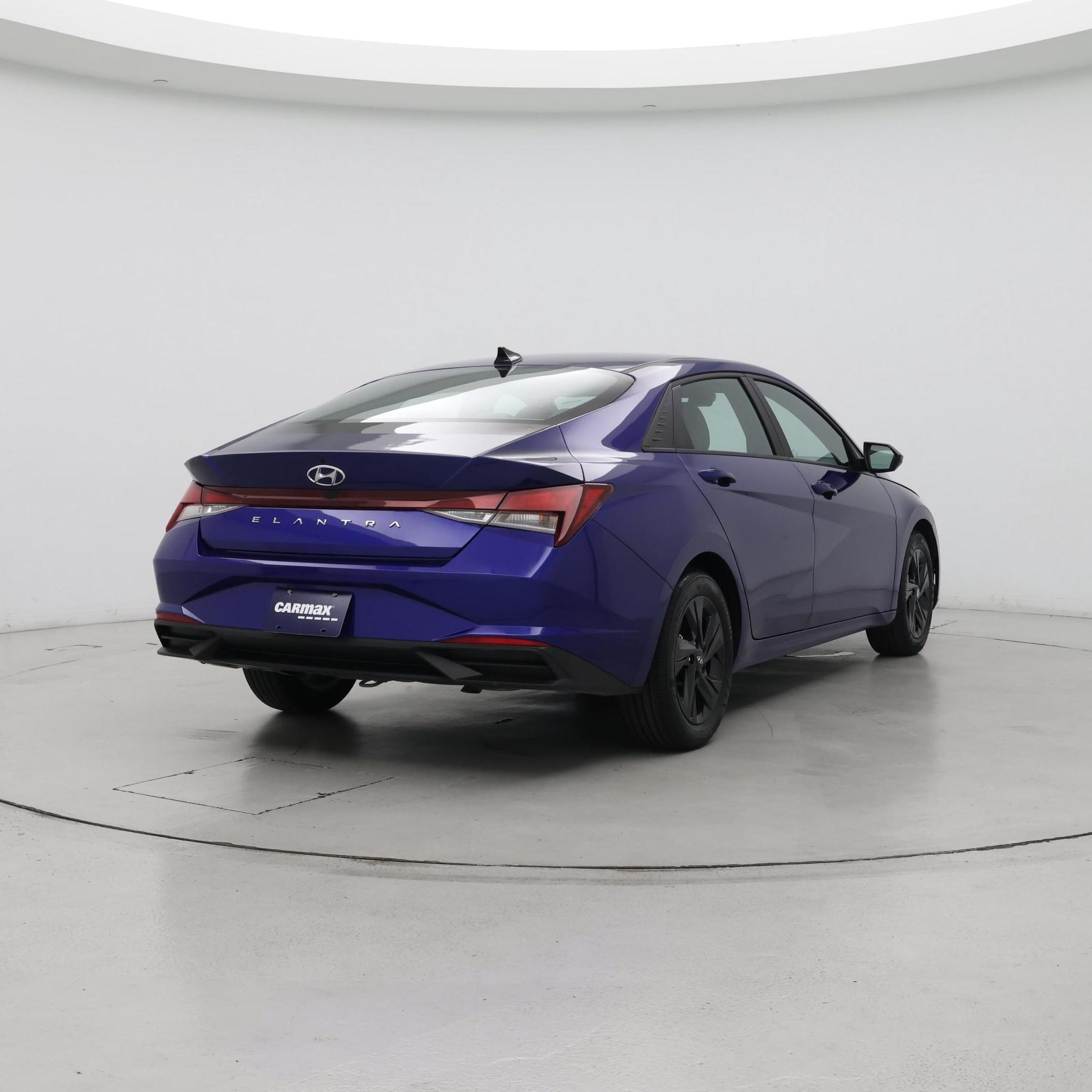 Thumbnail: 2023 Hyundai Elantra - 8