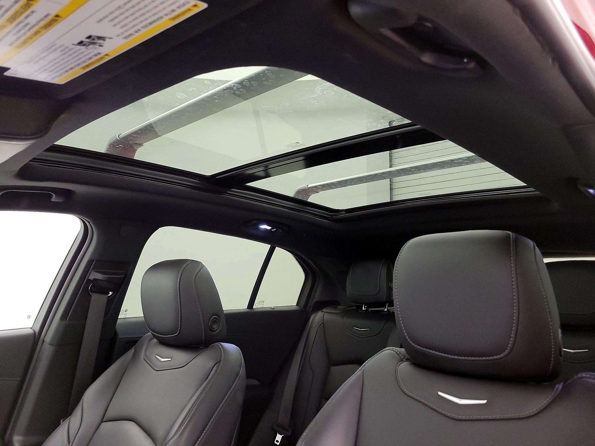 Thumbnail: 2022 Cadillac XT4 - 20