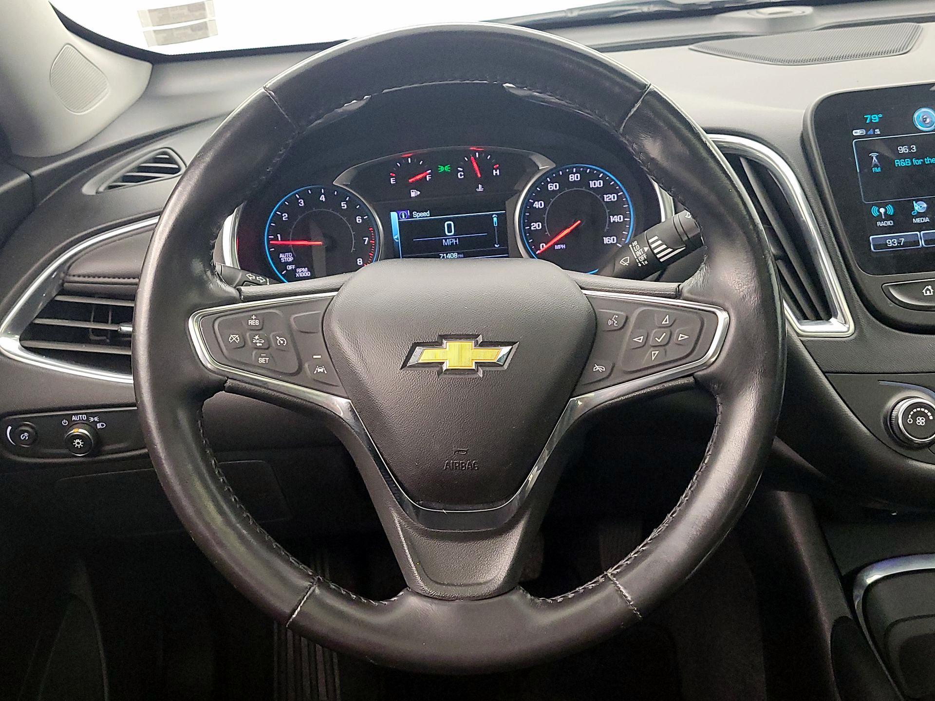 Thumbnail: 2018 Chevrolet Malibu - 10