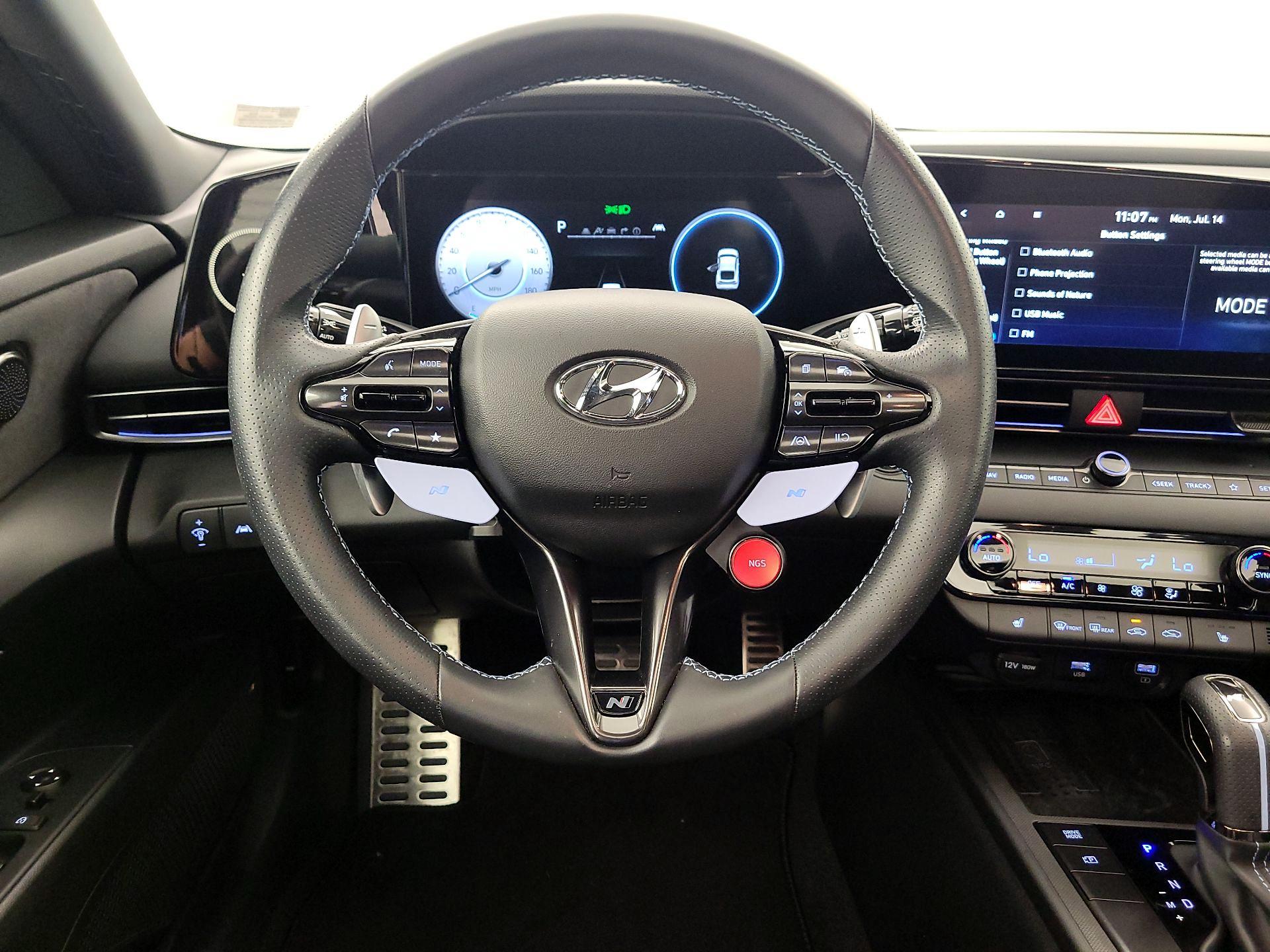 Thumbnail: 2022 Hyundai Elantra - 10