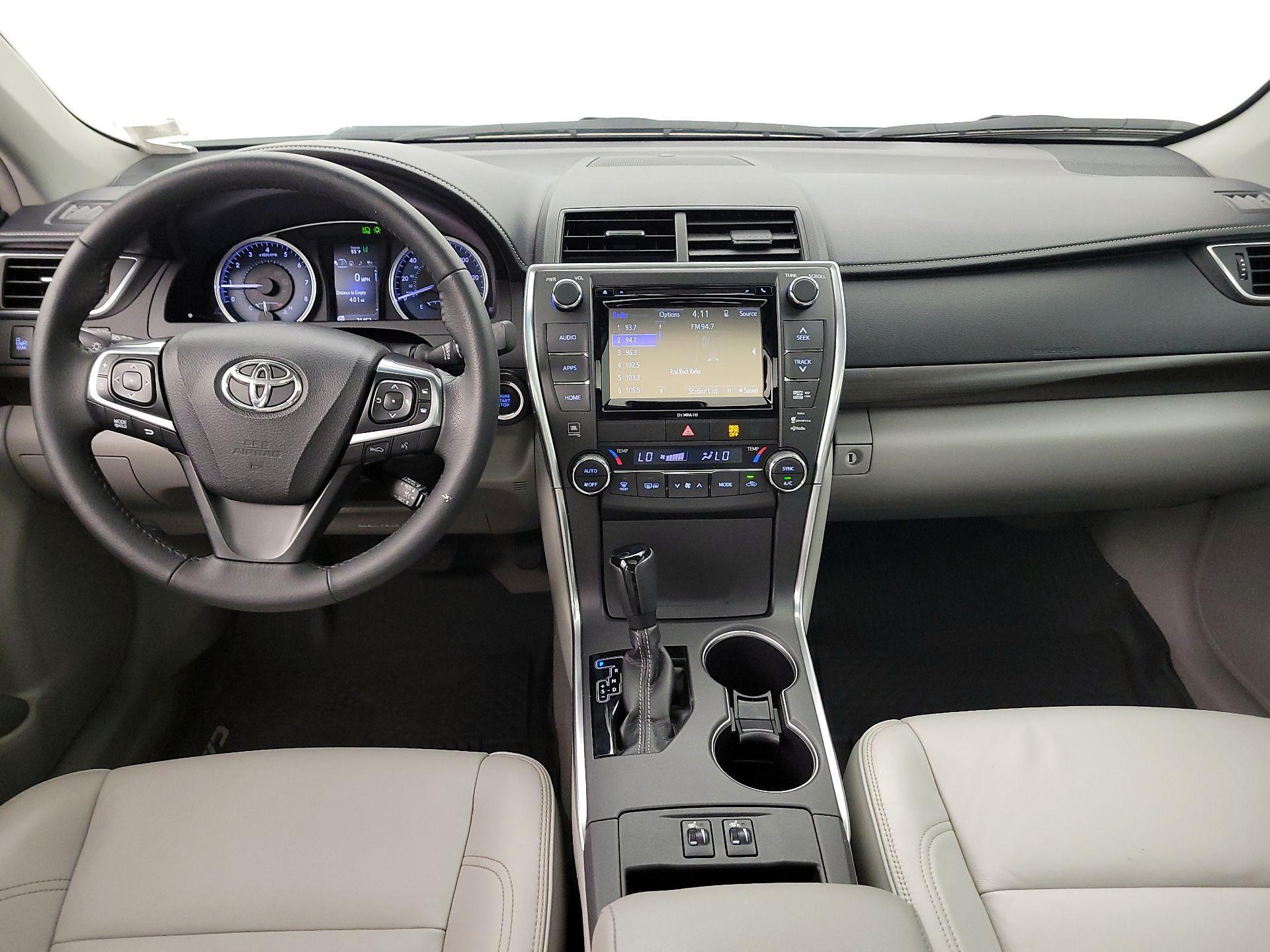 Thumbnail: 2017 Toyota Camry - 9