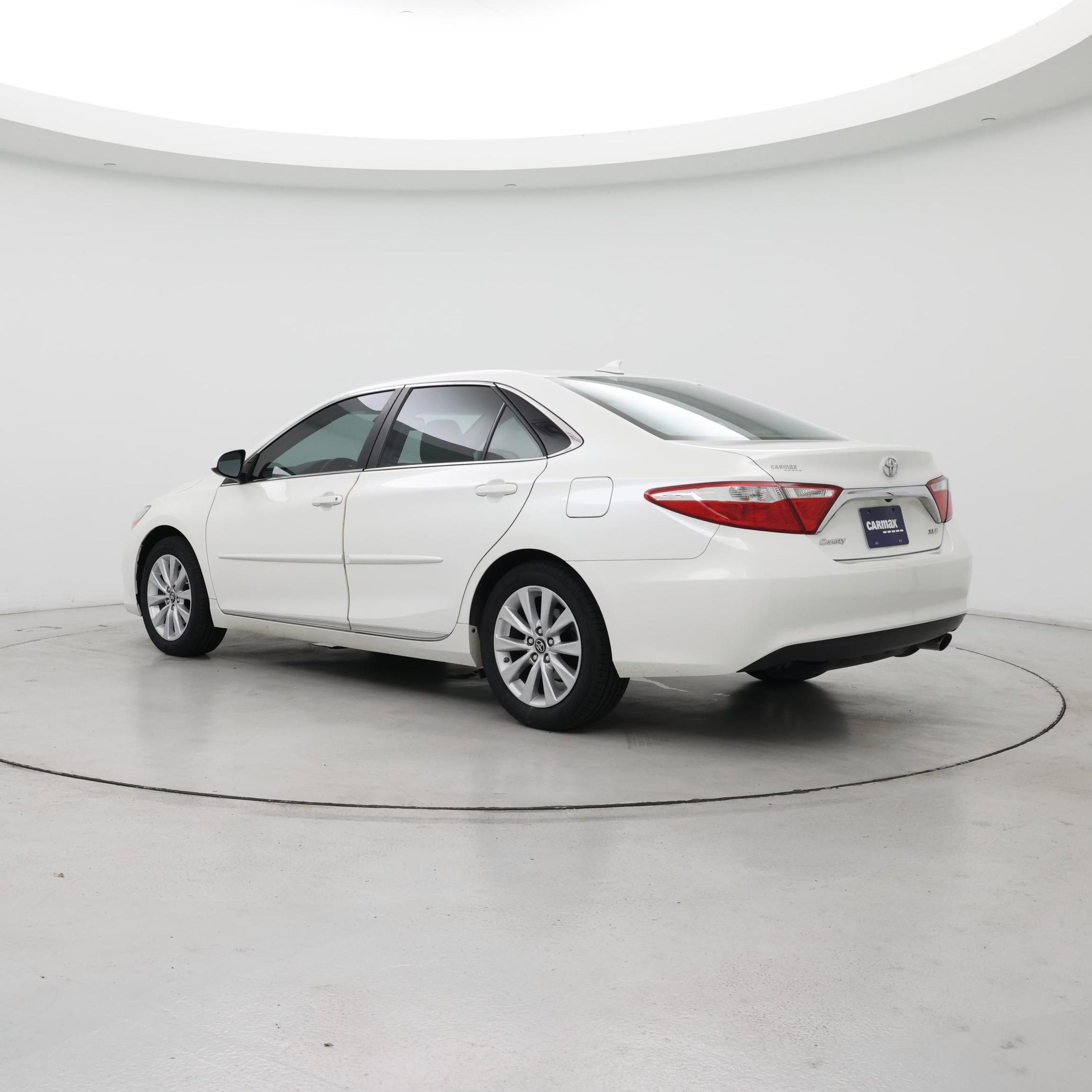 Thumbnail: 2017 Toyota Camry - 2