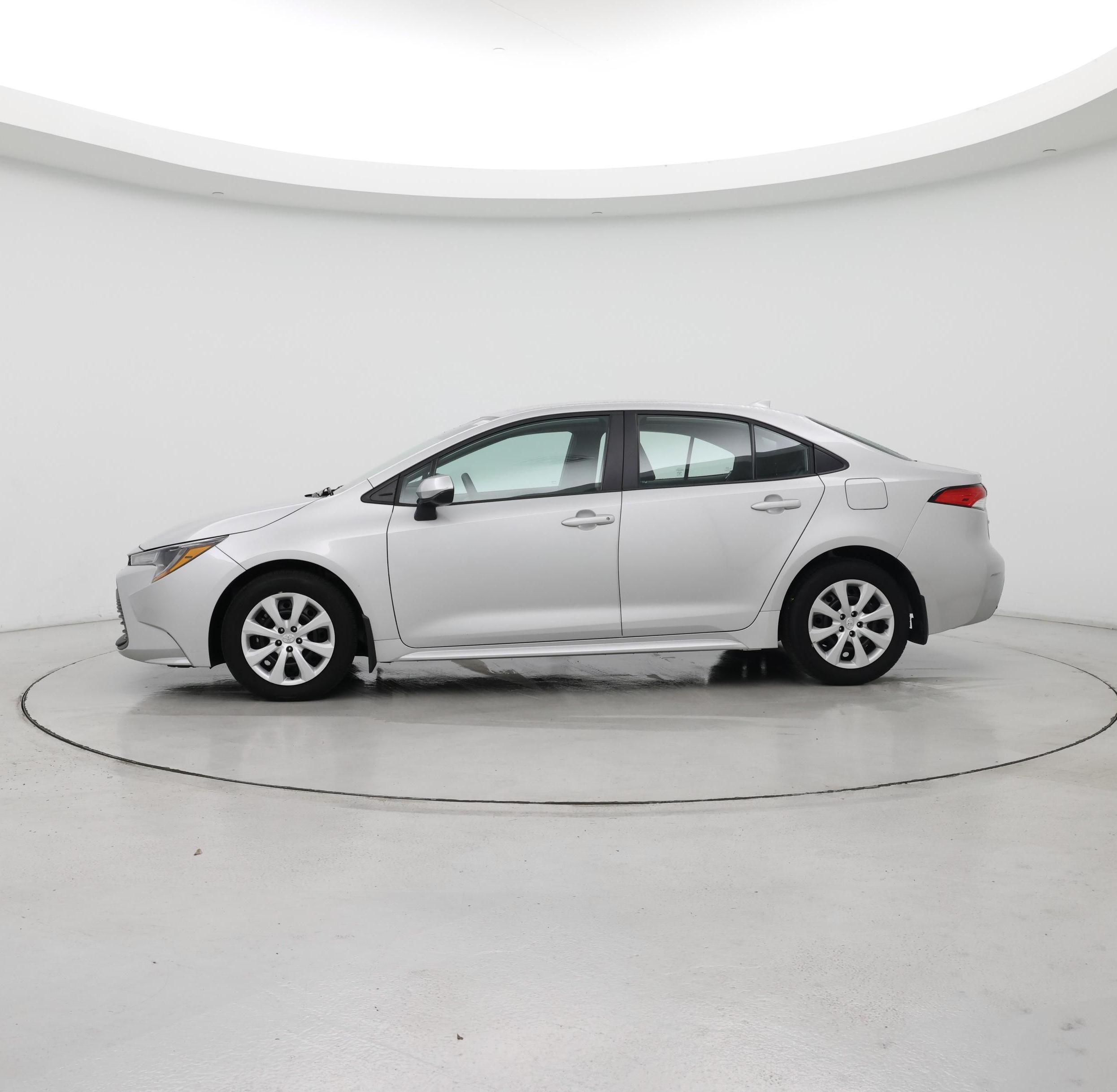 Thumbnail: 2024 Toyota Corolla - 3