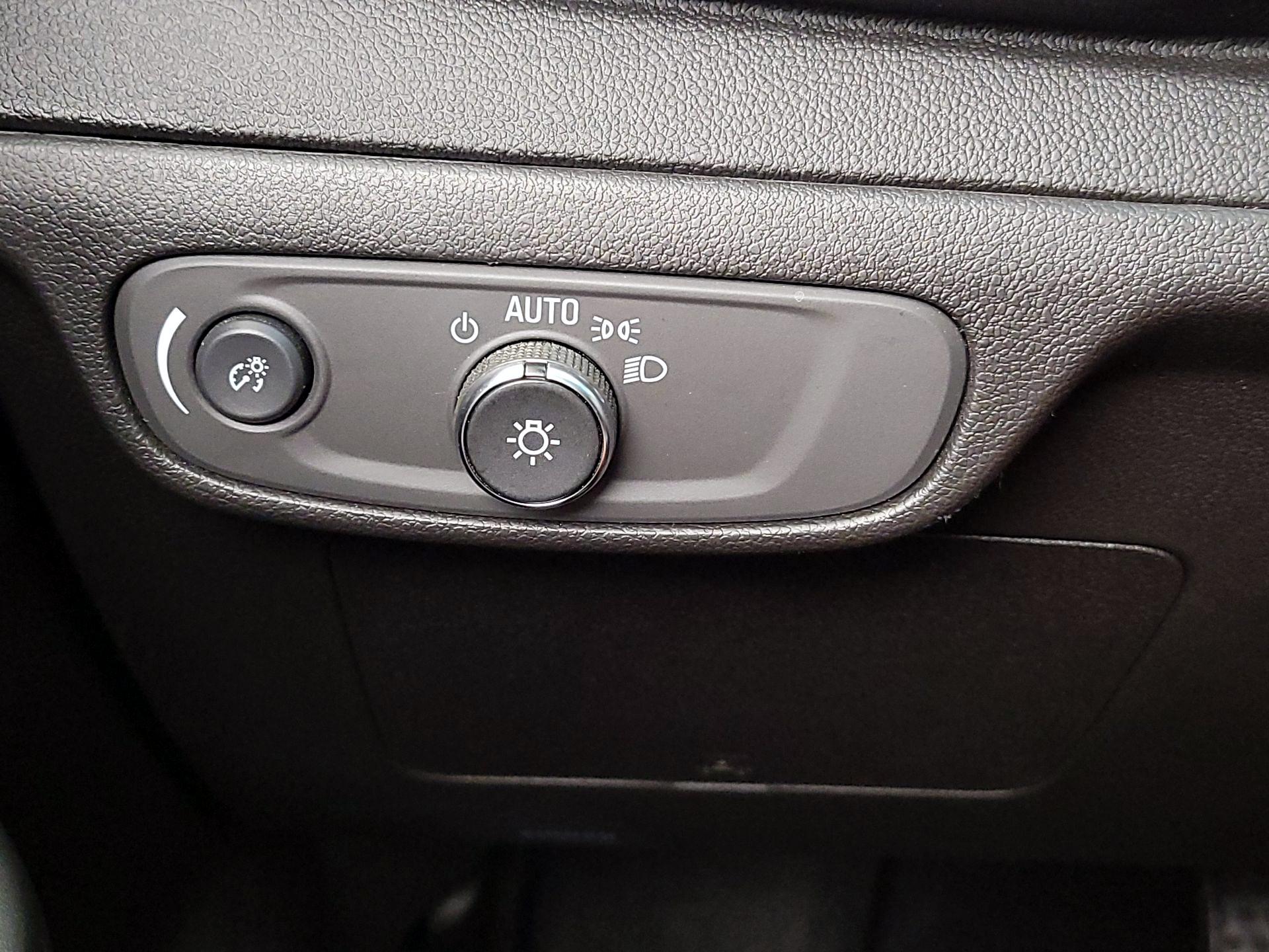 Thumbnail: 2023 Chevrolet Bolt EV - 13