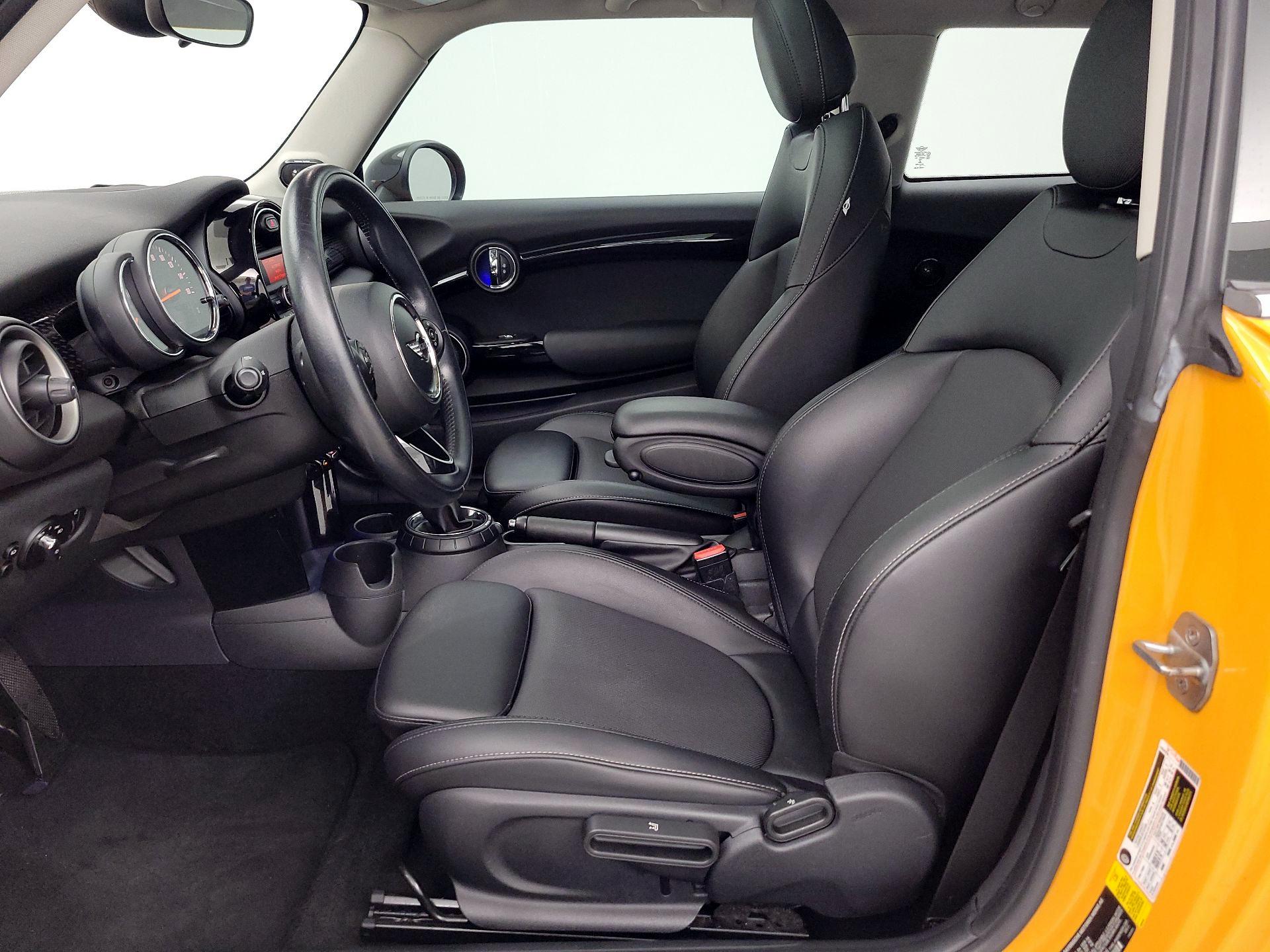 Thumbnail: 2015 MINI Cooper Hardtop - 11