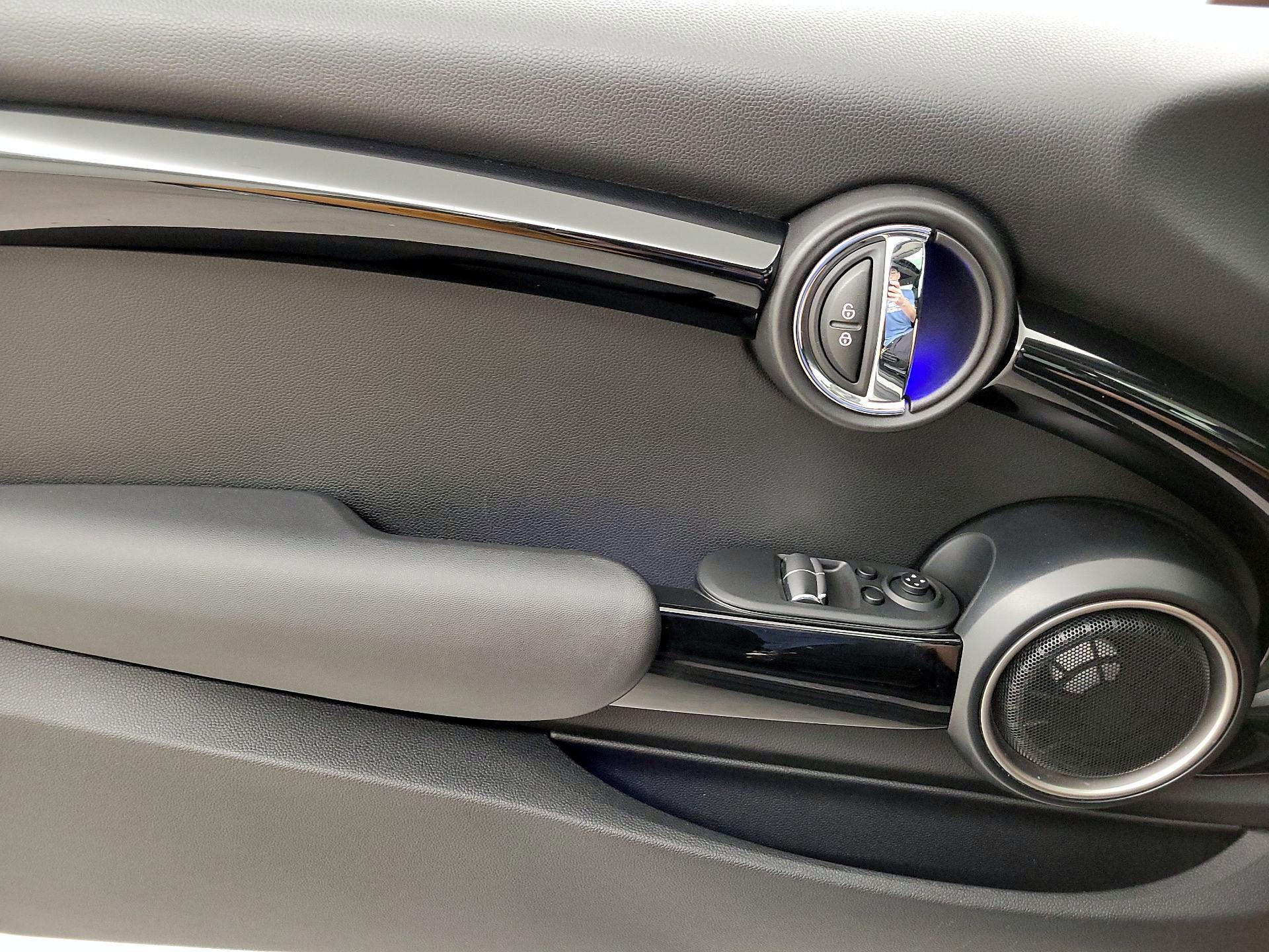 Thumbnail: 2015 MINI Cooper Hardtop - 12