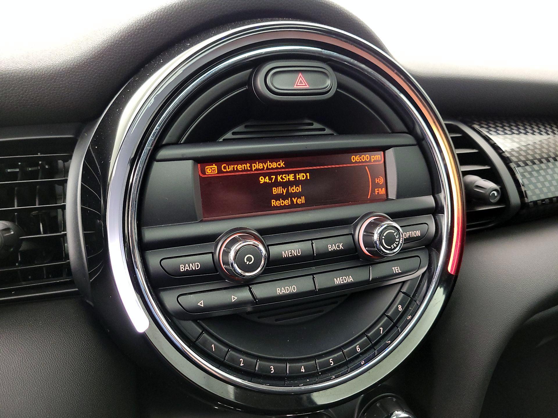 Thumbnail: 2015 MINI Cooper Hardtop - 14