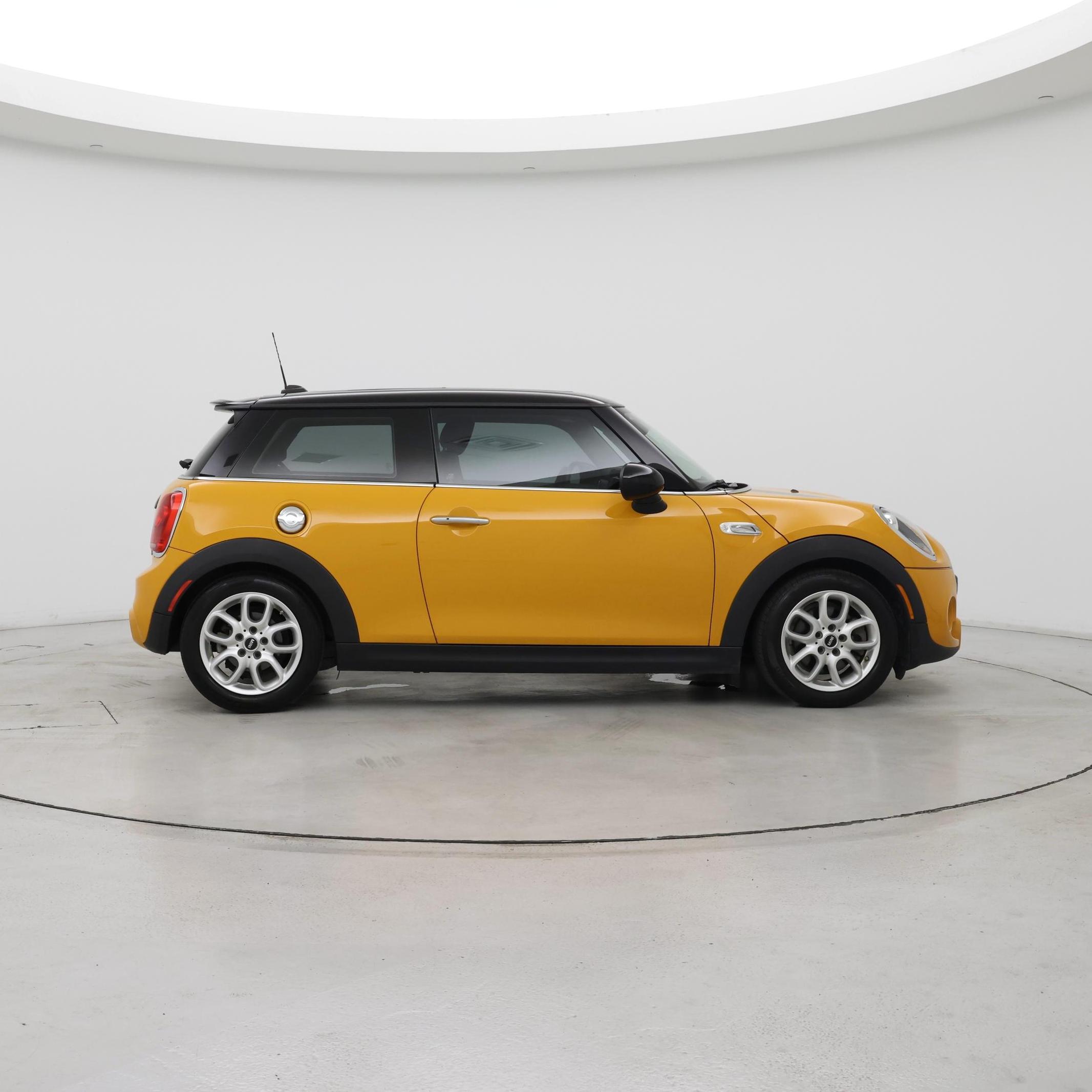 Thumbnail: 2015 MINI Cooper Hardtop - 7