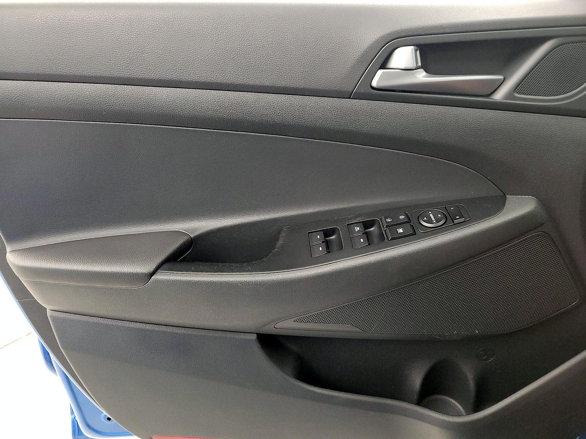 Thumbnail: 2017 Hyundai Tucson - 12