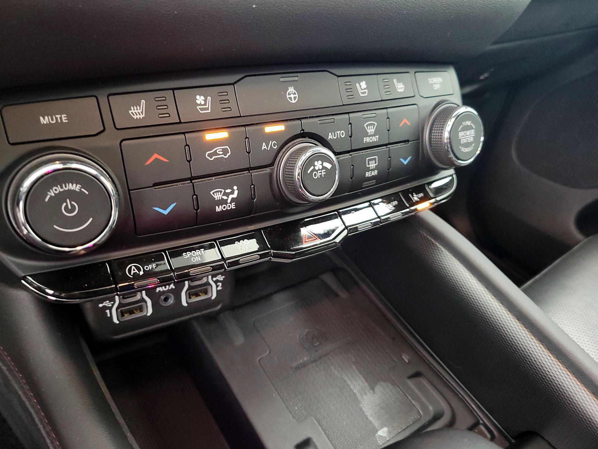 Thumbnail: 2024 Dodge Durango - 16