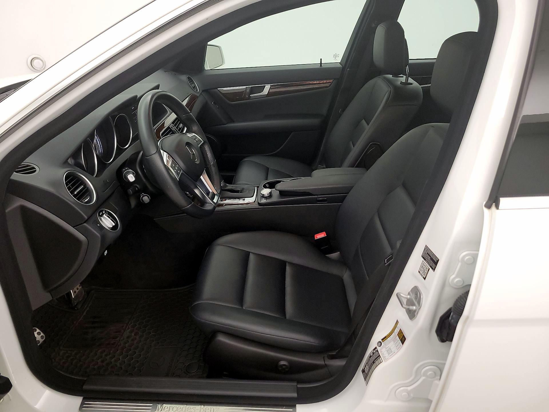 Thumbnail: 2014 Mercedes-Benz C-Class - 11