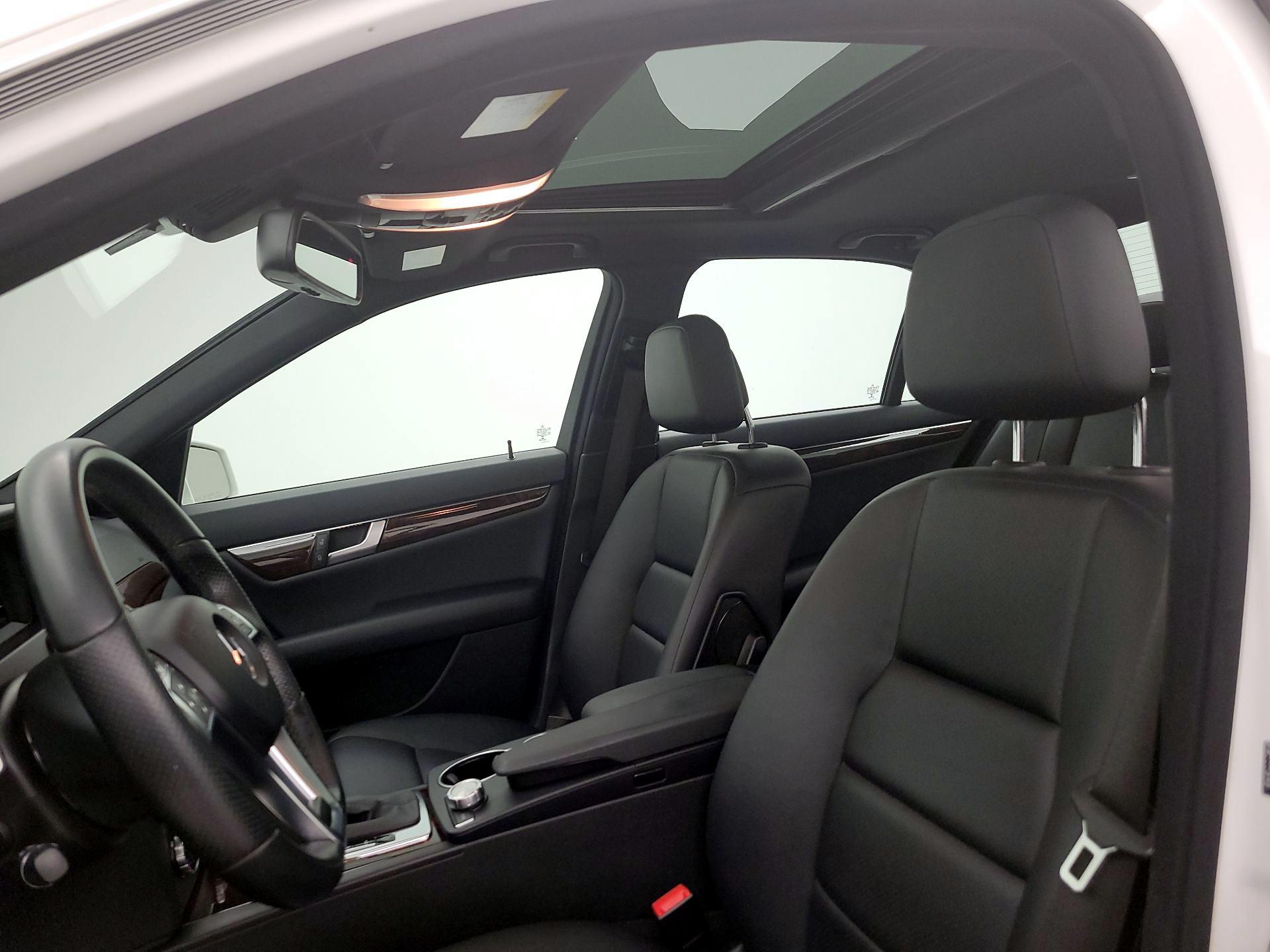Thumbnail: 2014 Mercedes-Benz C-Class - 19