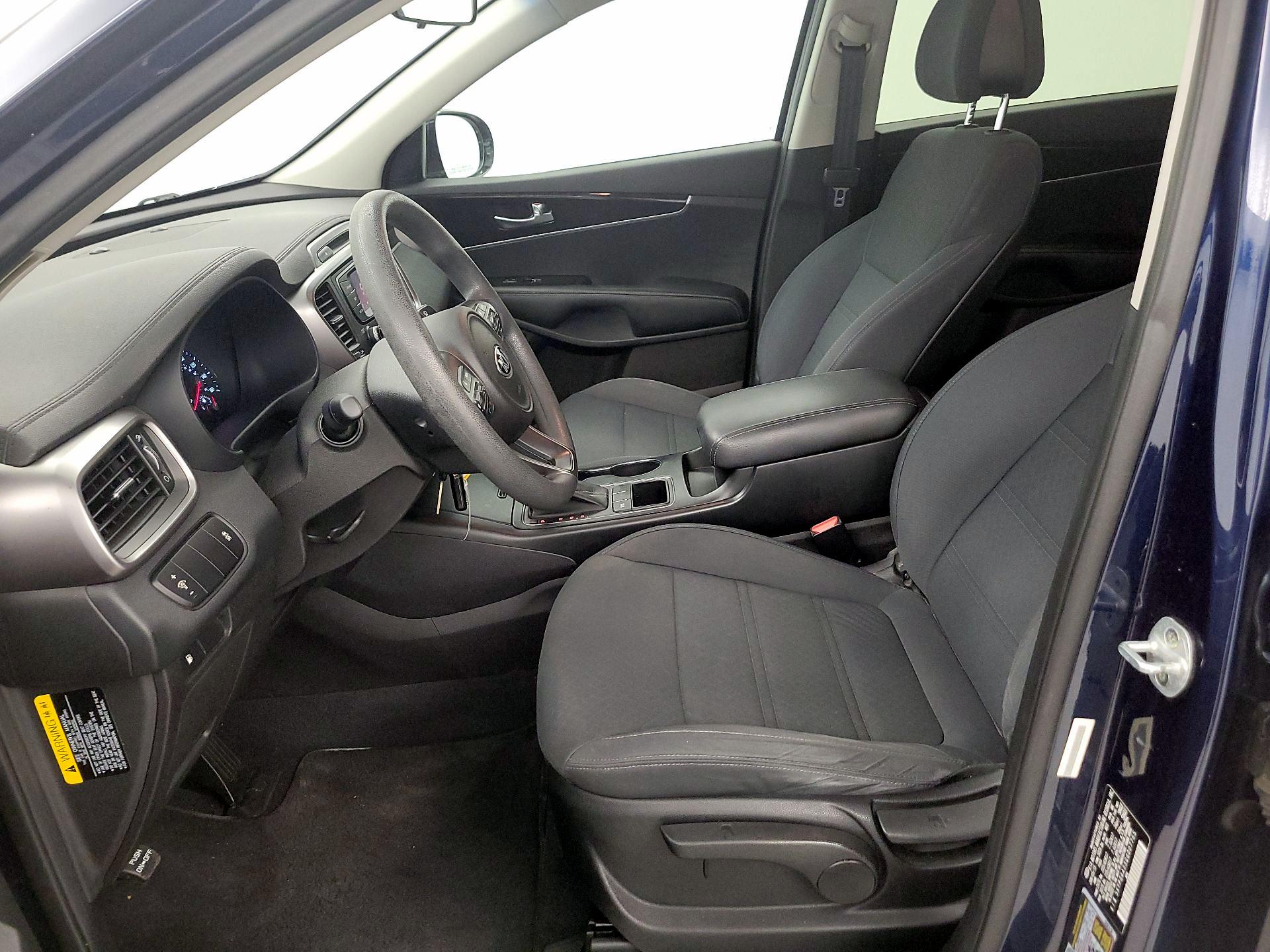 Thumbnail: 2016 Kia Sorento - 11