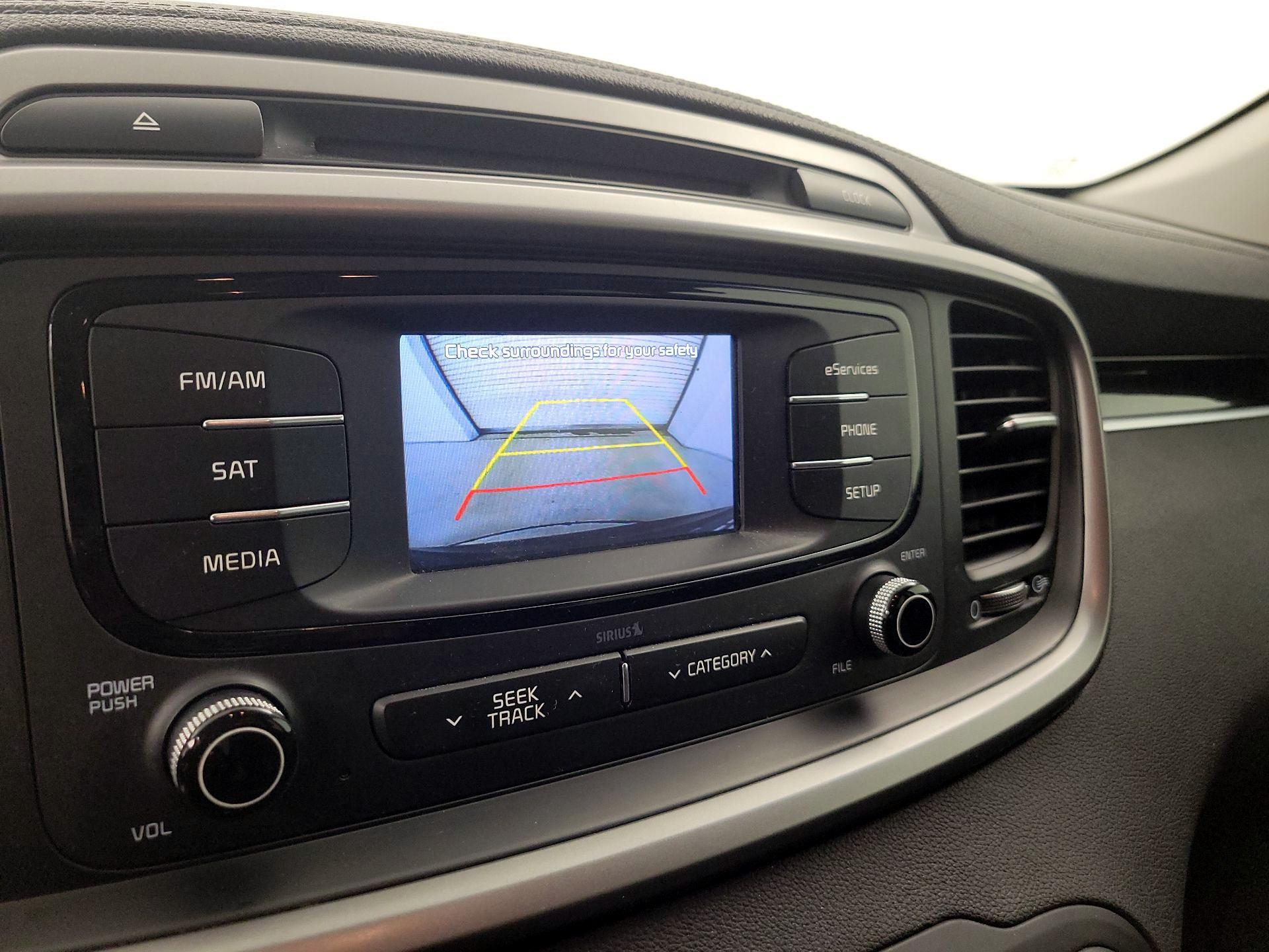 Thumbnail: 2016 Kia Sorento - 14