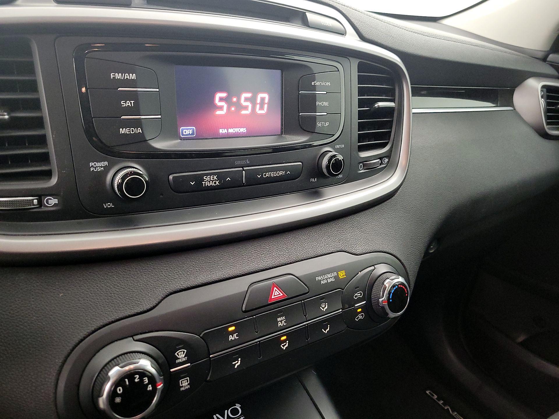 Thumbnail: 2016 Kia Sorento - 15