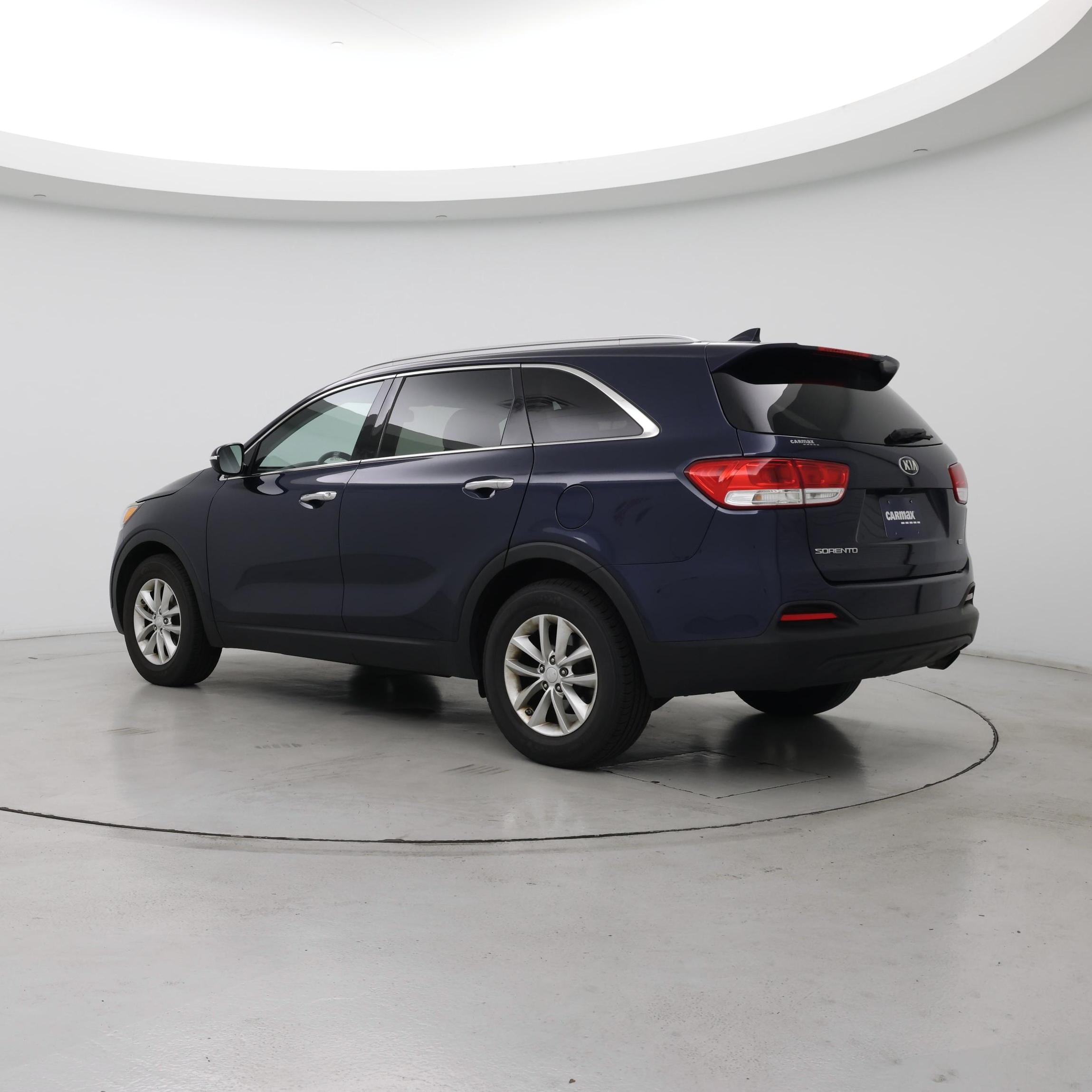 Thumbnail: 2016 Kia Sorento - 2