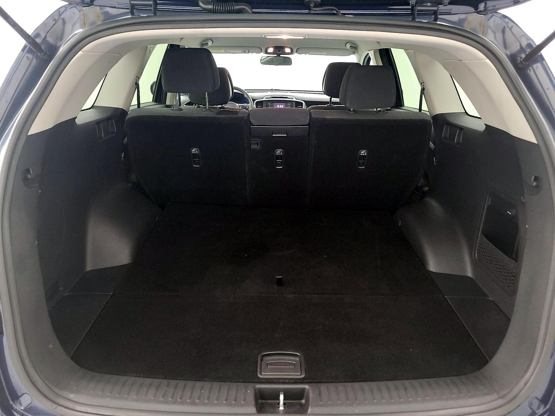 Thumbnail: 2016 Kia Sorento - 20