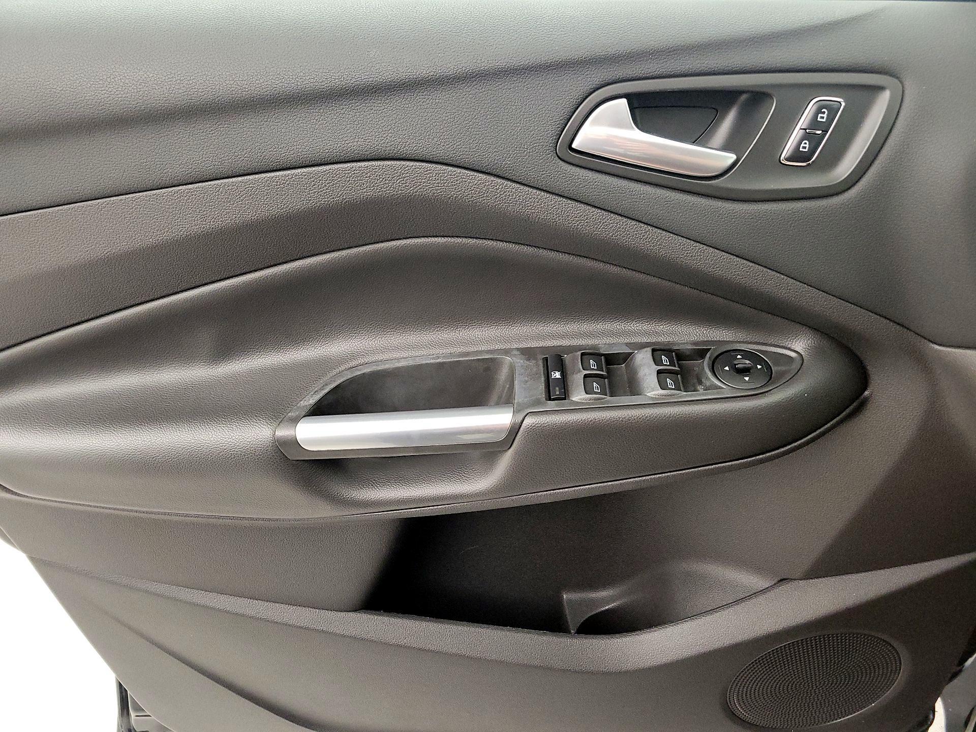 Thumbnail: 2016 Ford Escape - 12