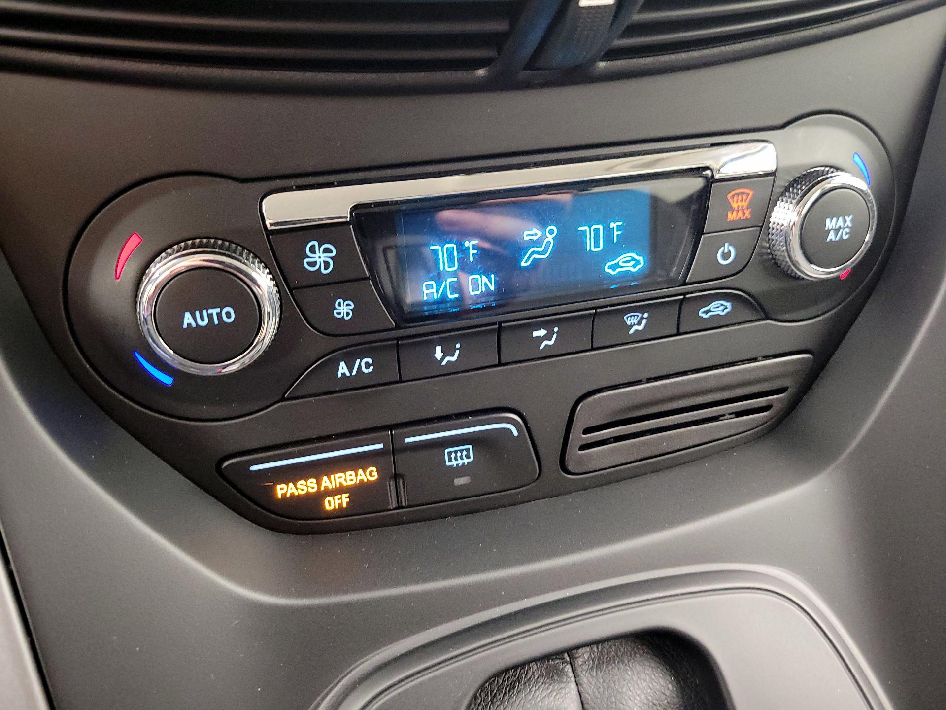 Thumbnail: 2016 Ford Escape - 16